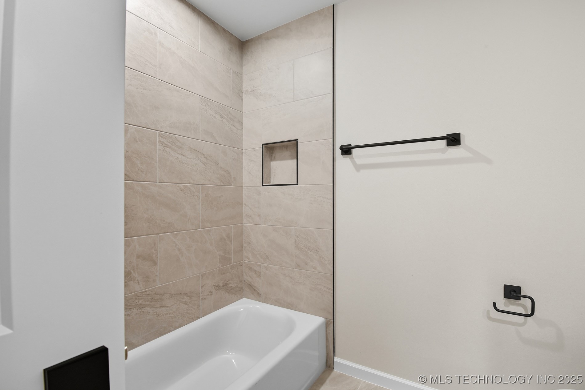 5708 E 126th Street S Property Photo 51