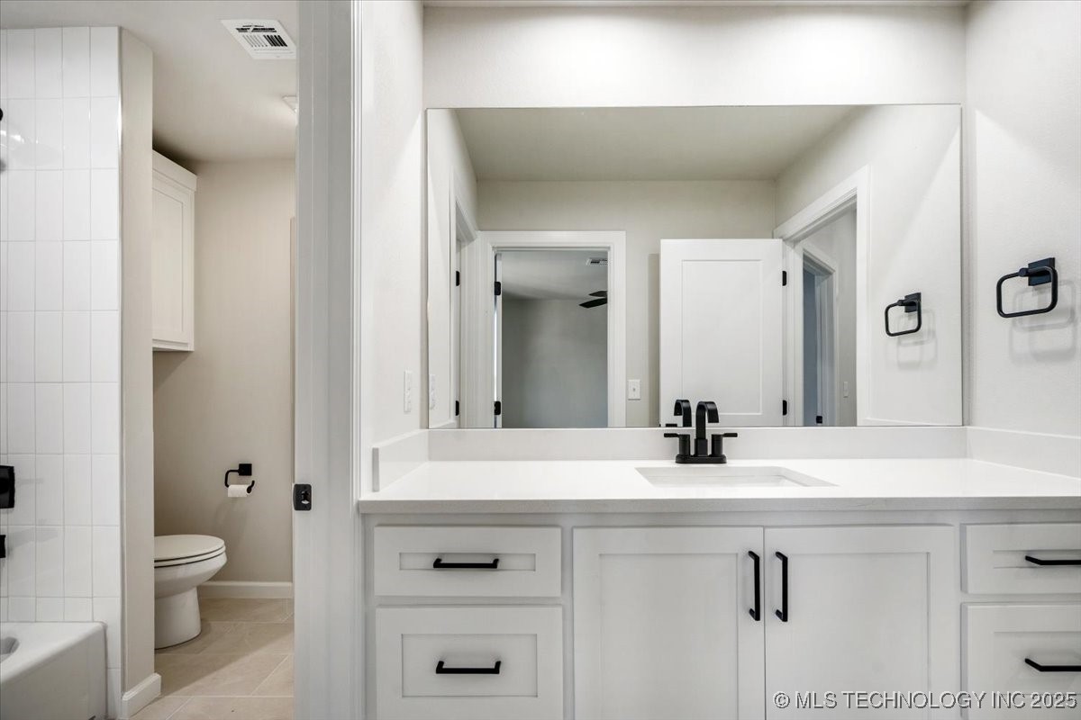 5704 E 126th Street S Property Photo 31