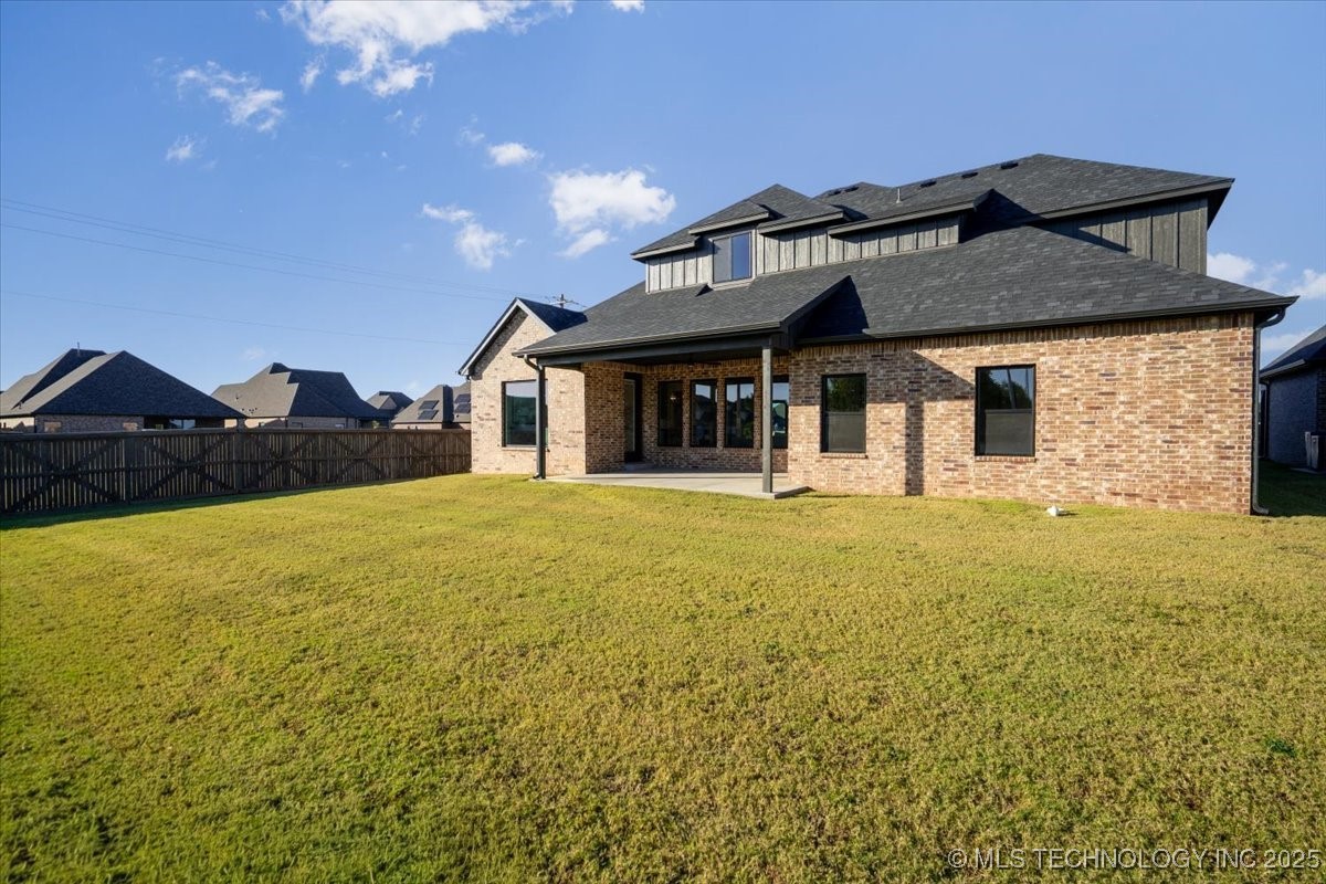 5704 E 126th Street S Property Photo 38