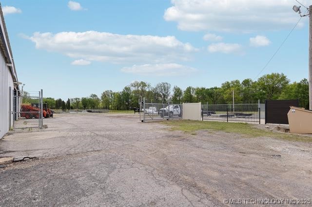 4151 N Wood Drive Property Photo 3