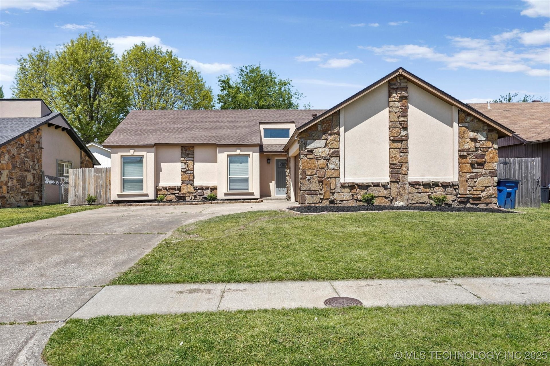 12939 E 34th Street Property Photo 1