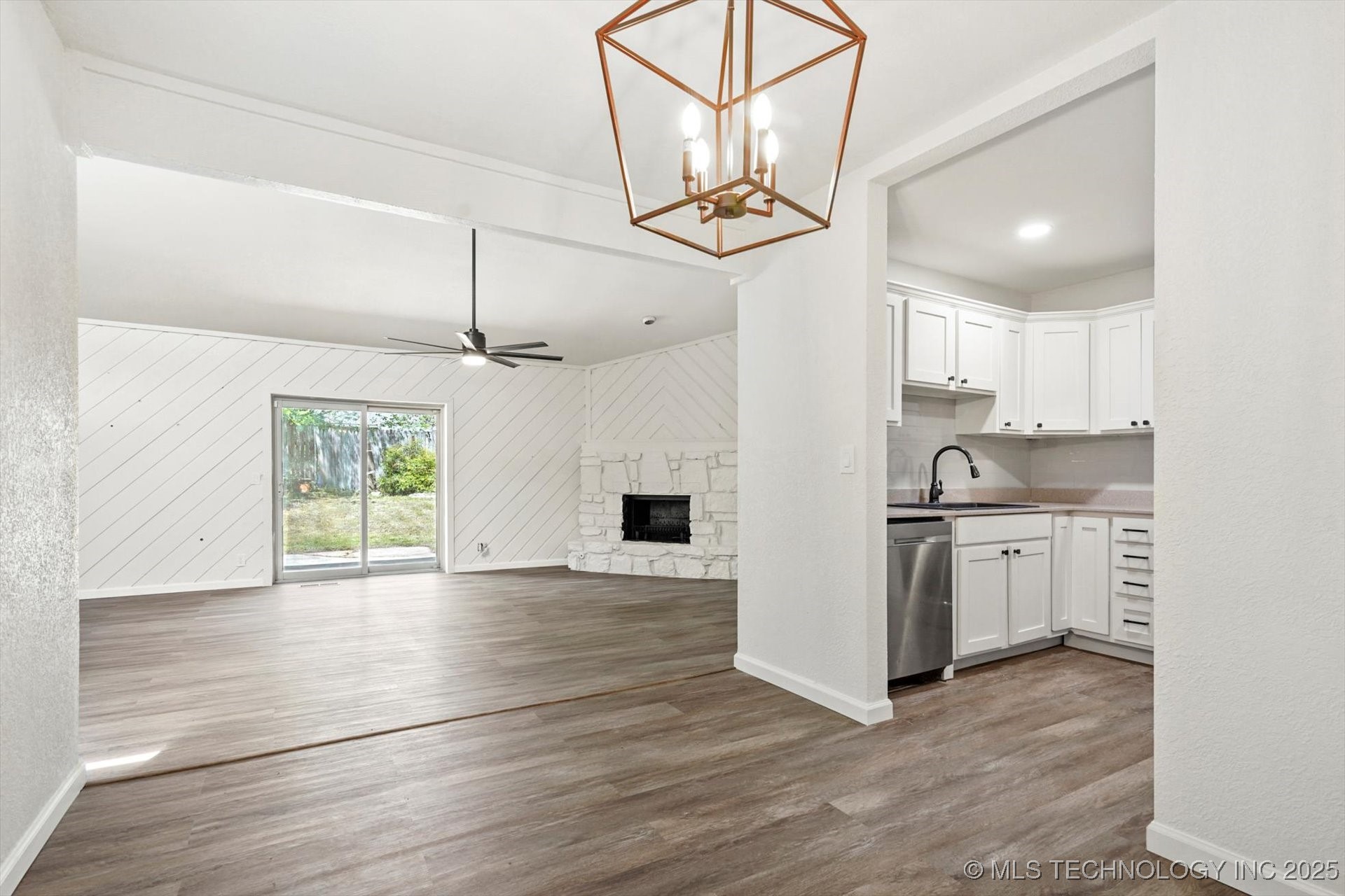 12939 E 34th Street Property Photo 11