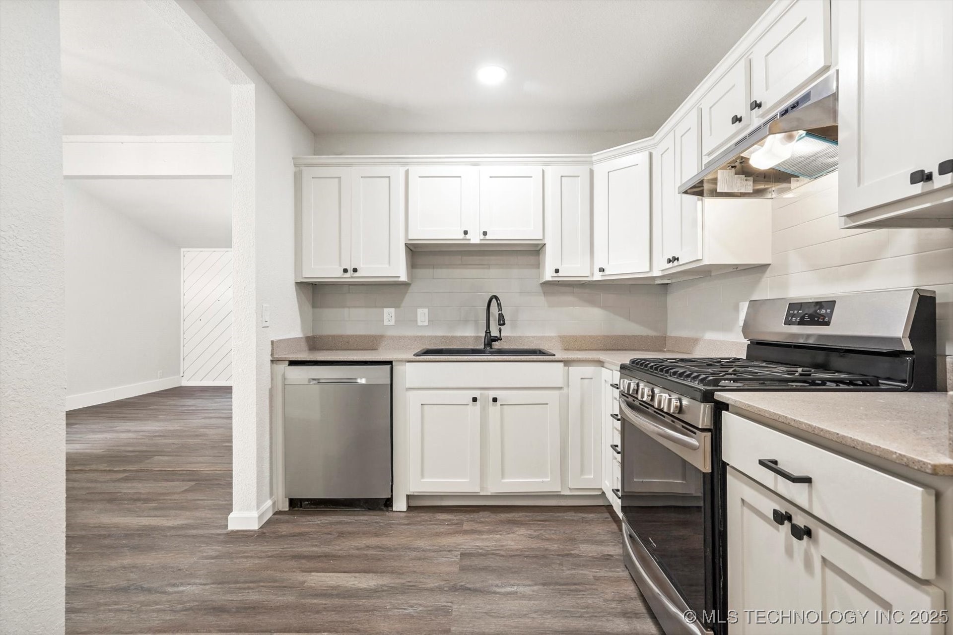 12939 E 34th Street Property Photo 13