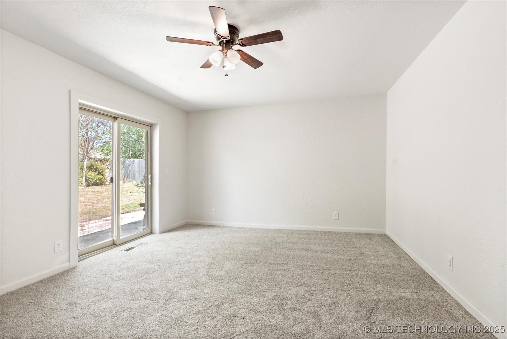 12939 E 34th Street Property Photo 16