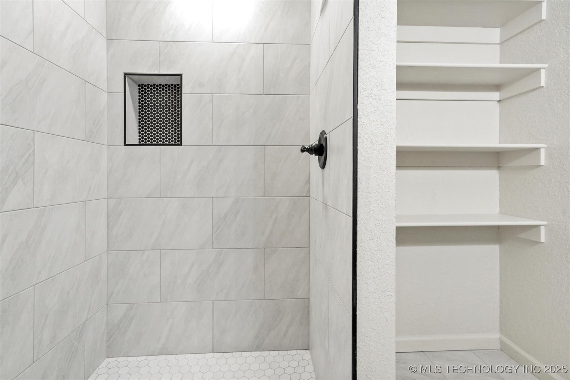 12939 E 34th Street Property Photo 20