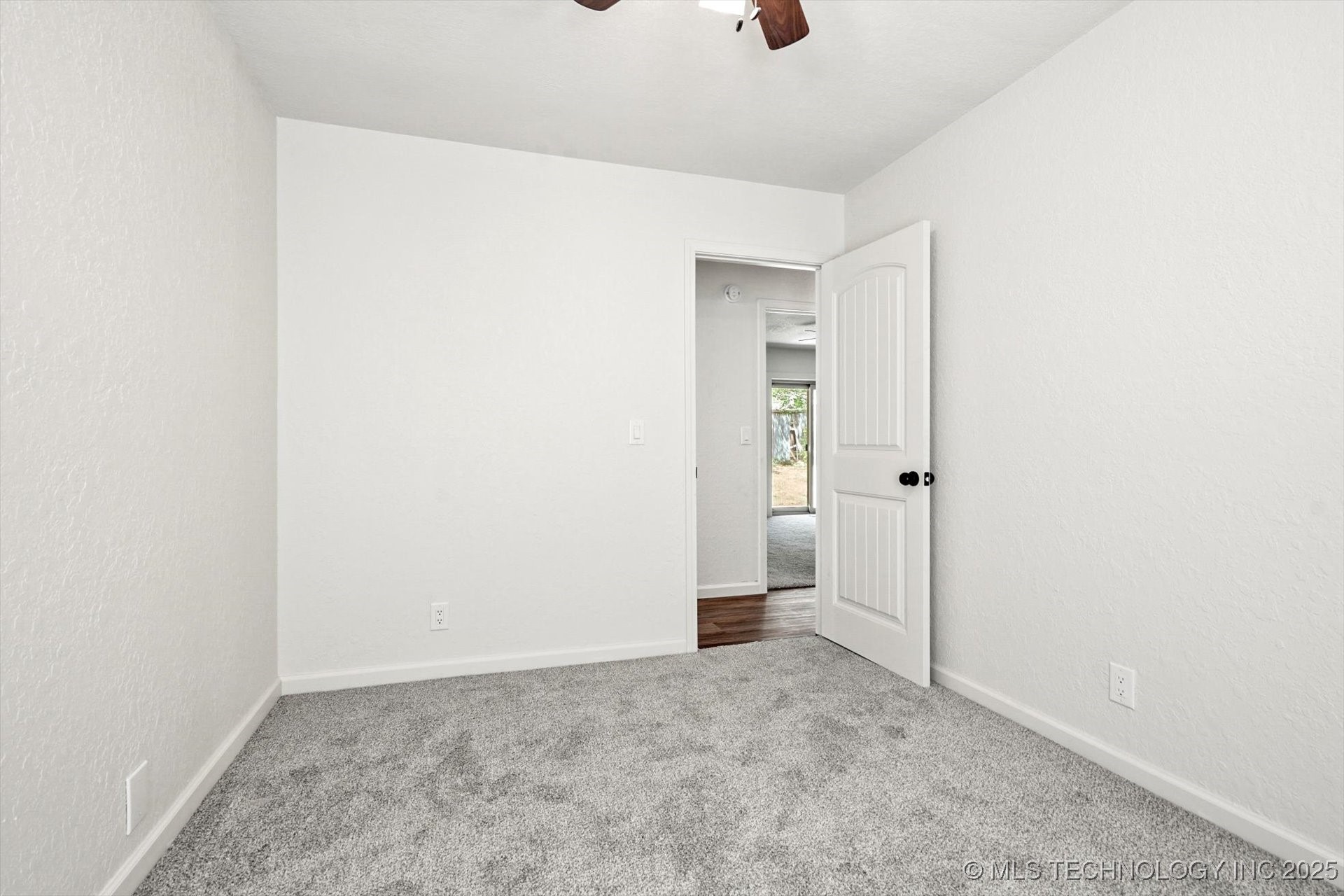 12939 E 34th Street Property Photo 28