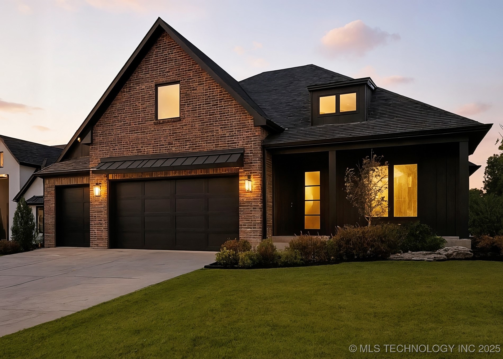 11212 S Fir Avenue W Property Photo 2