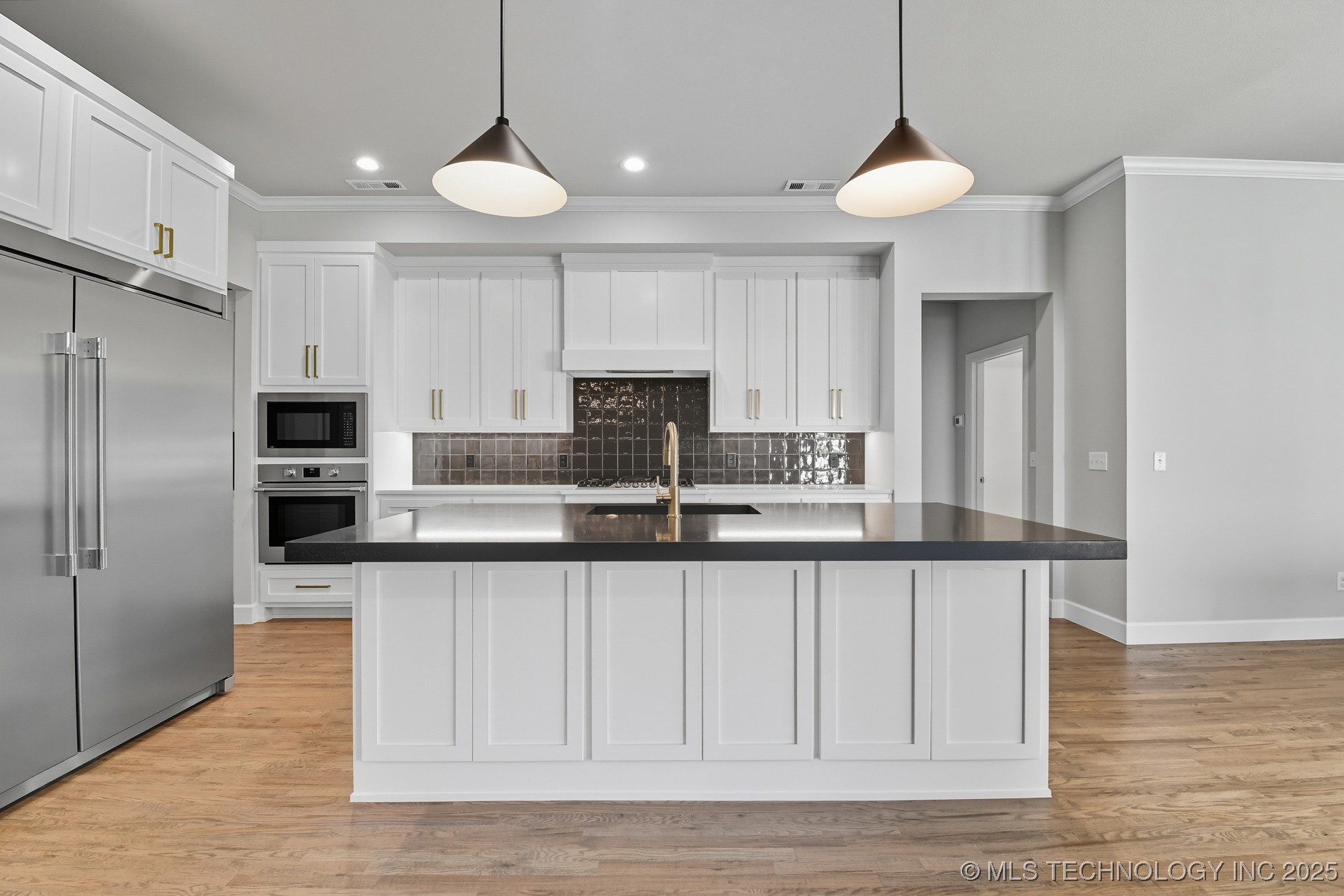 11212 S Fir Avenue W Property Photo 10