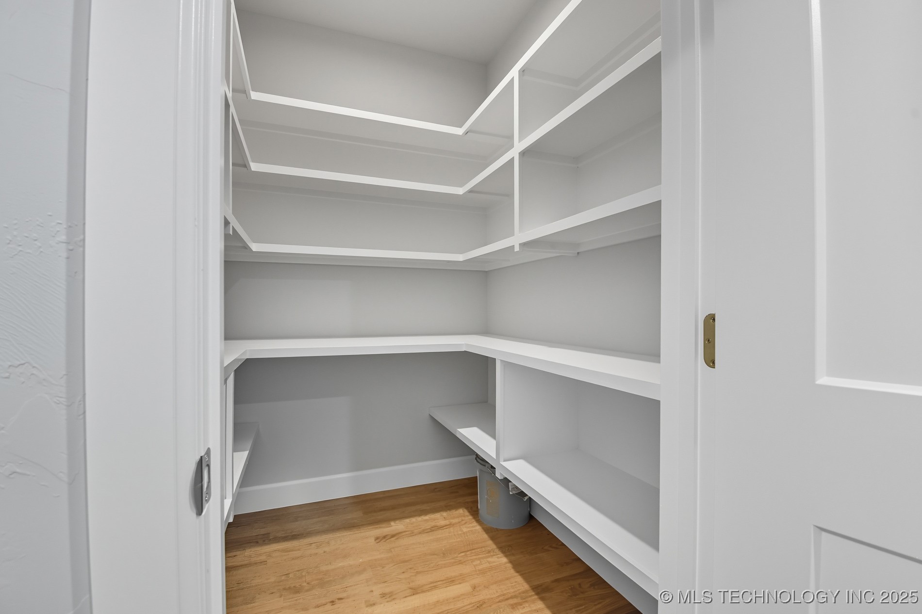 11212 S Fir Avenue W Property Photo 17