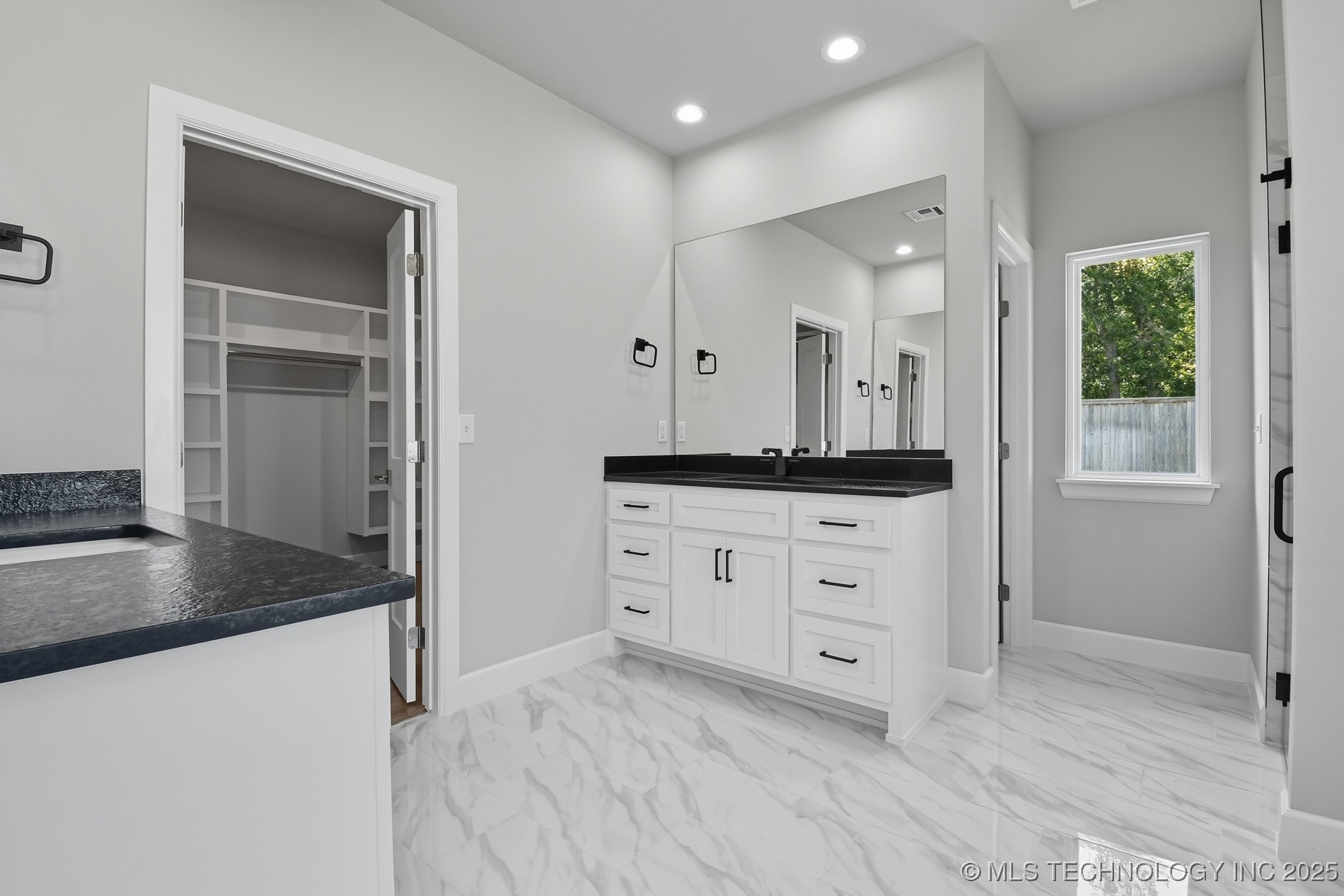 11212 S Fir Avenue W Property Photo 32