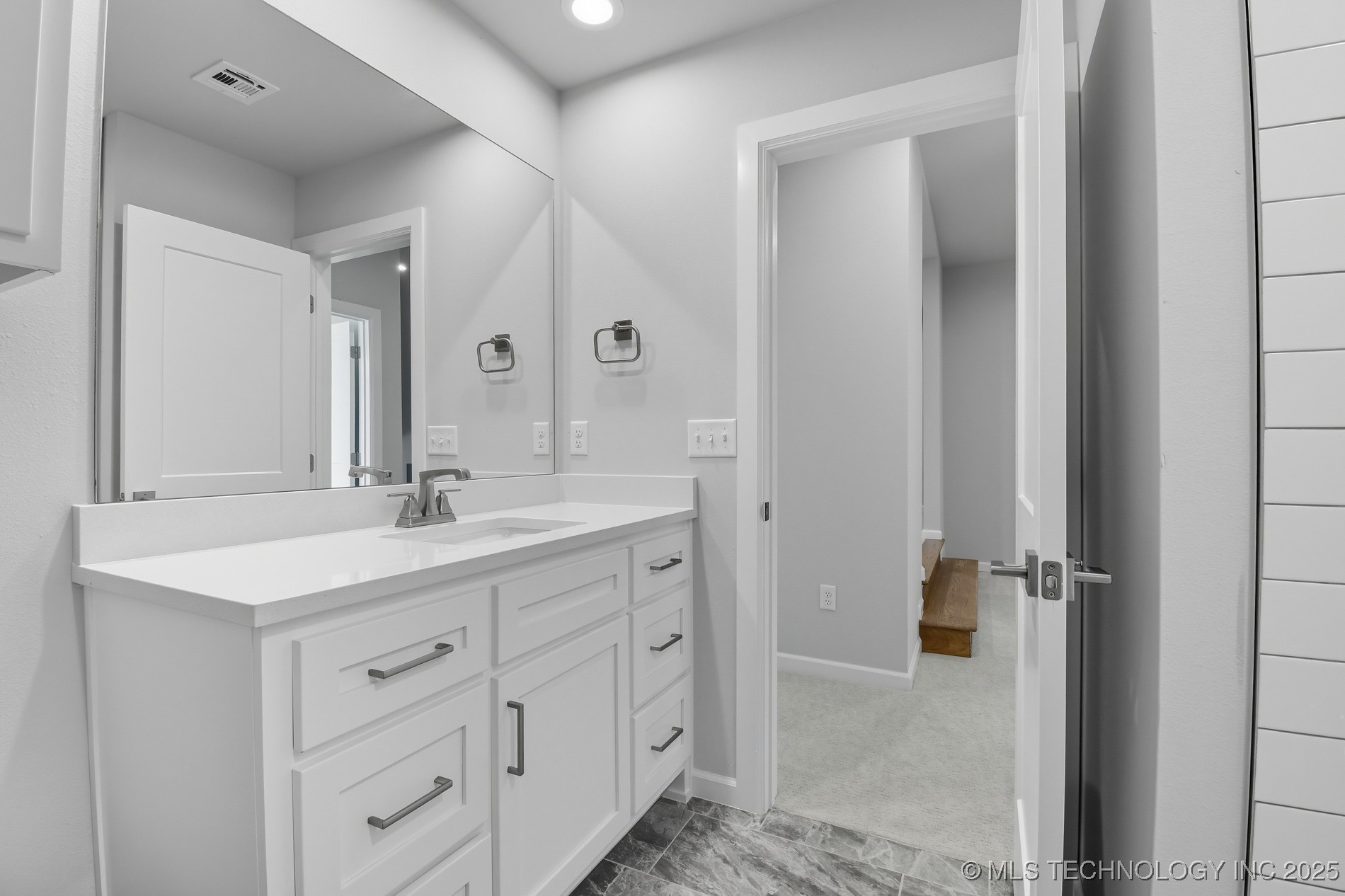 11212 S Fir Avenue W Property Photo 49