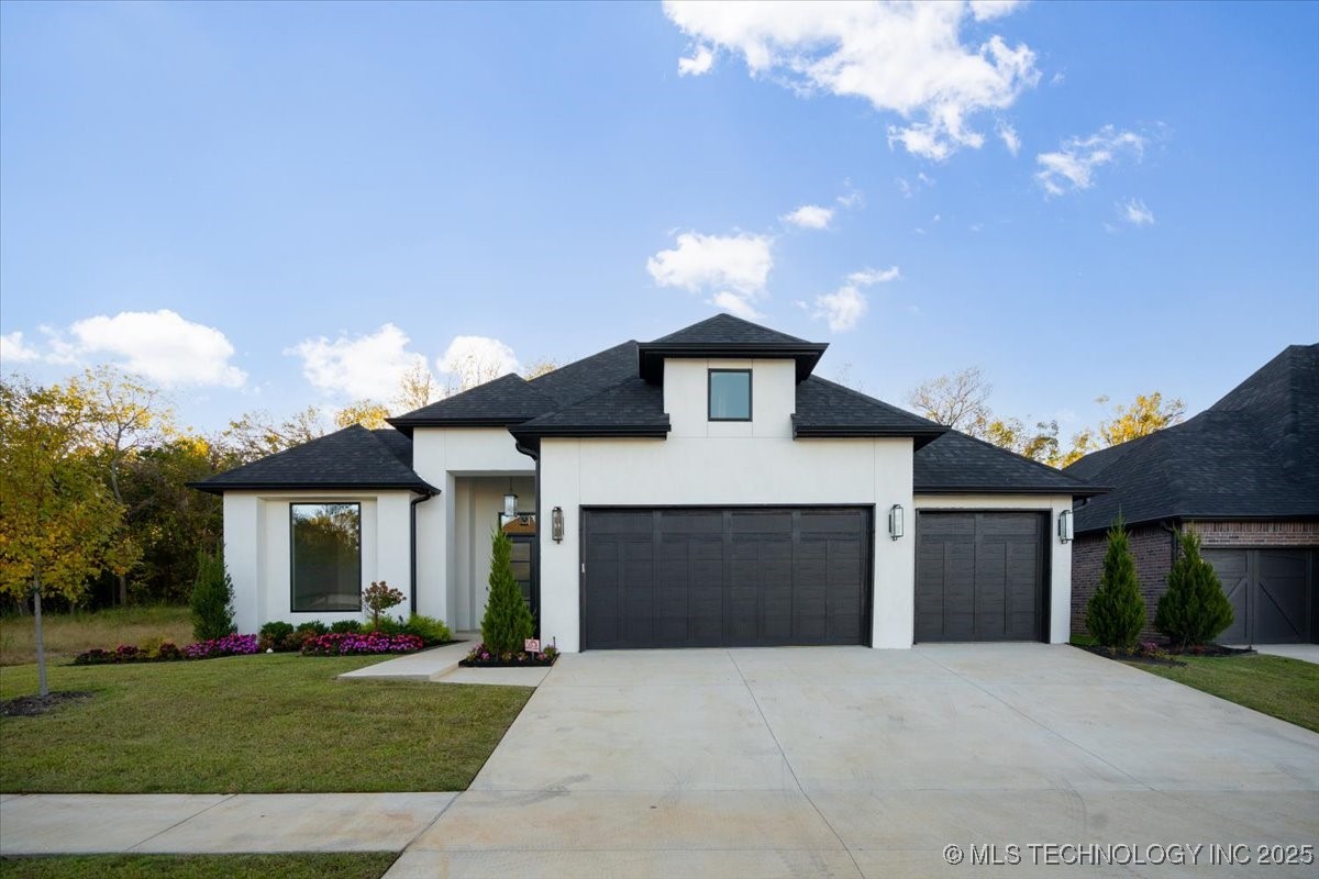 11312 S Fir Avenue W Property Photo 2