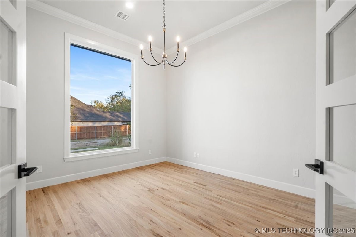 11312 S Fir Avenue W Property Photo 5