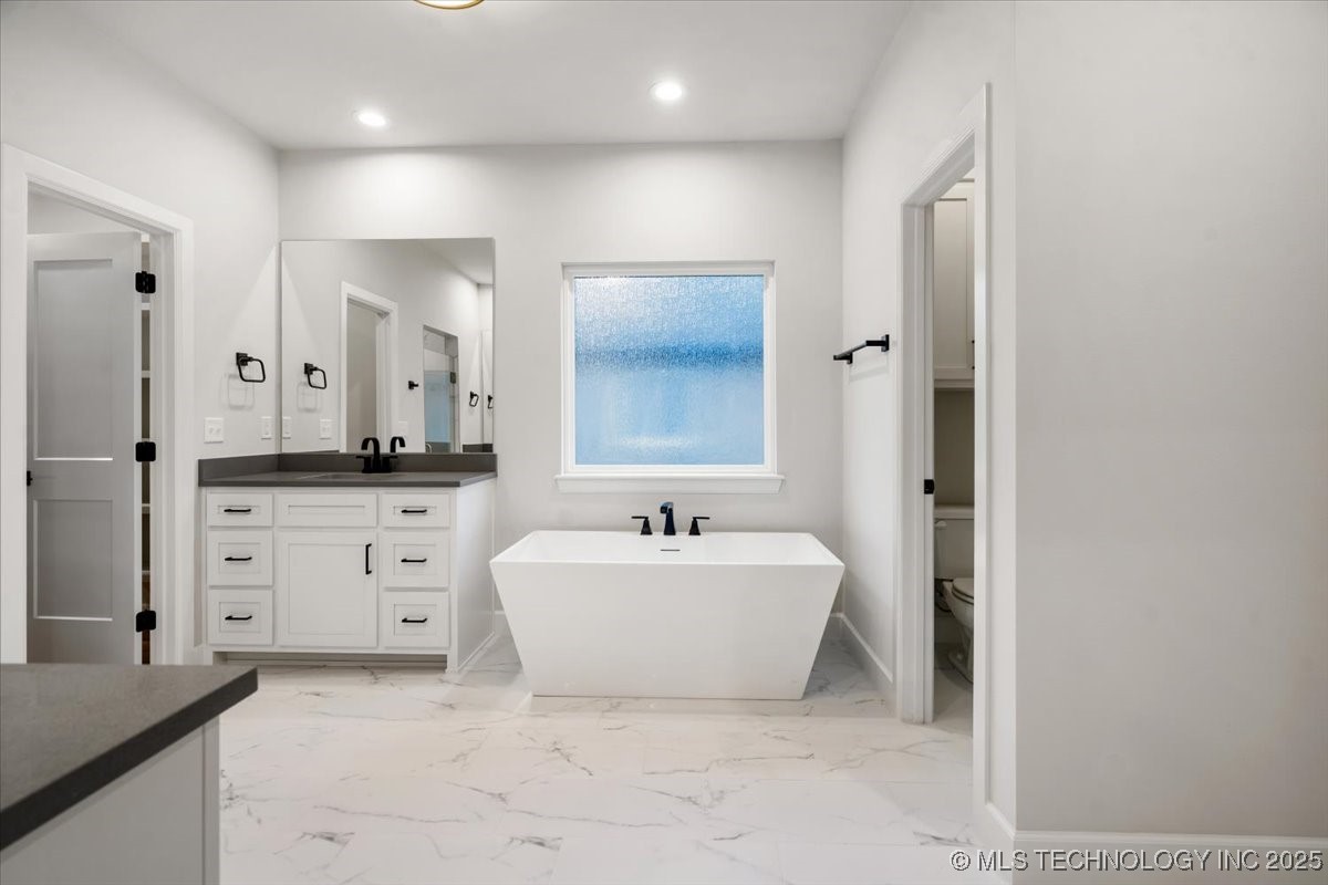 11312 S Fir Avenue W Property Photo 15