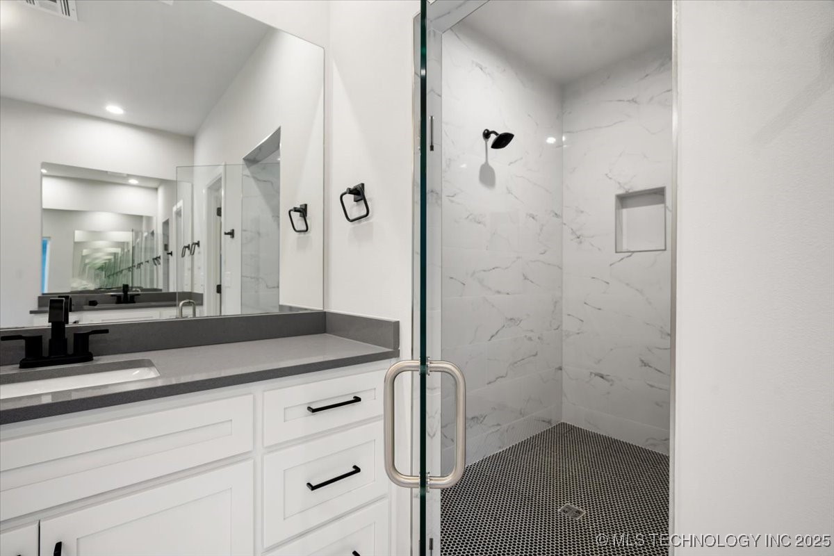 11312 S Fir Avenue W Property Photo 18