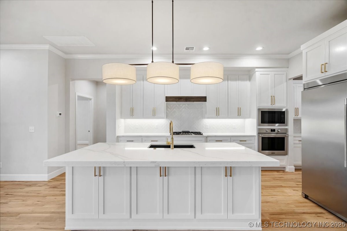 11261 S Fir Avenue W Property Photo 8