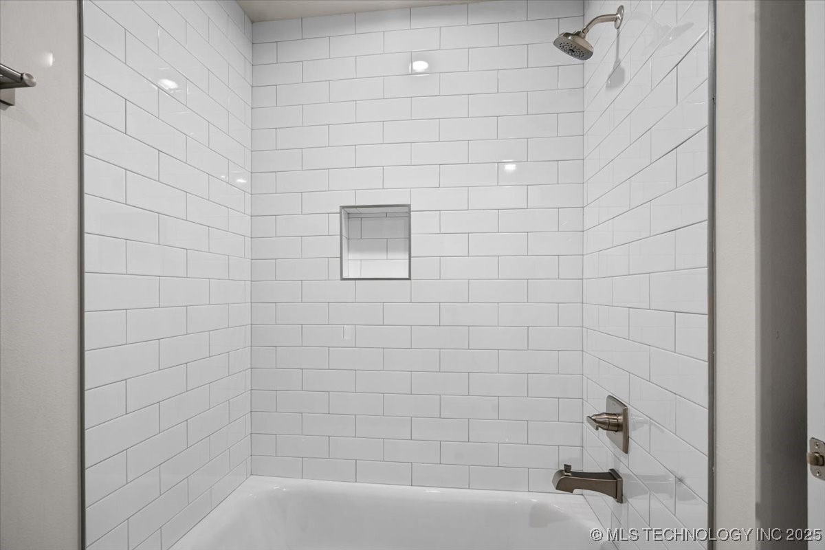 11261 S Fir Avenue W Property Photo 29