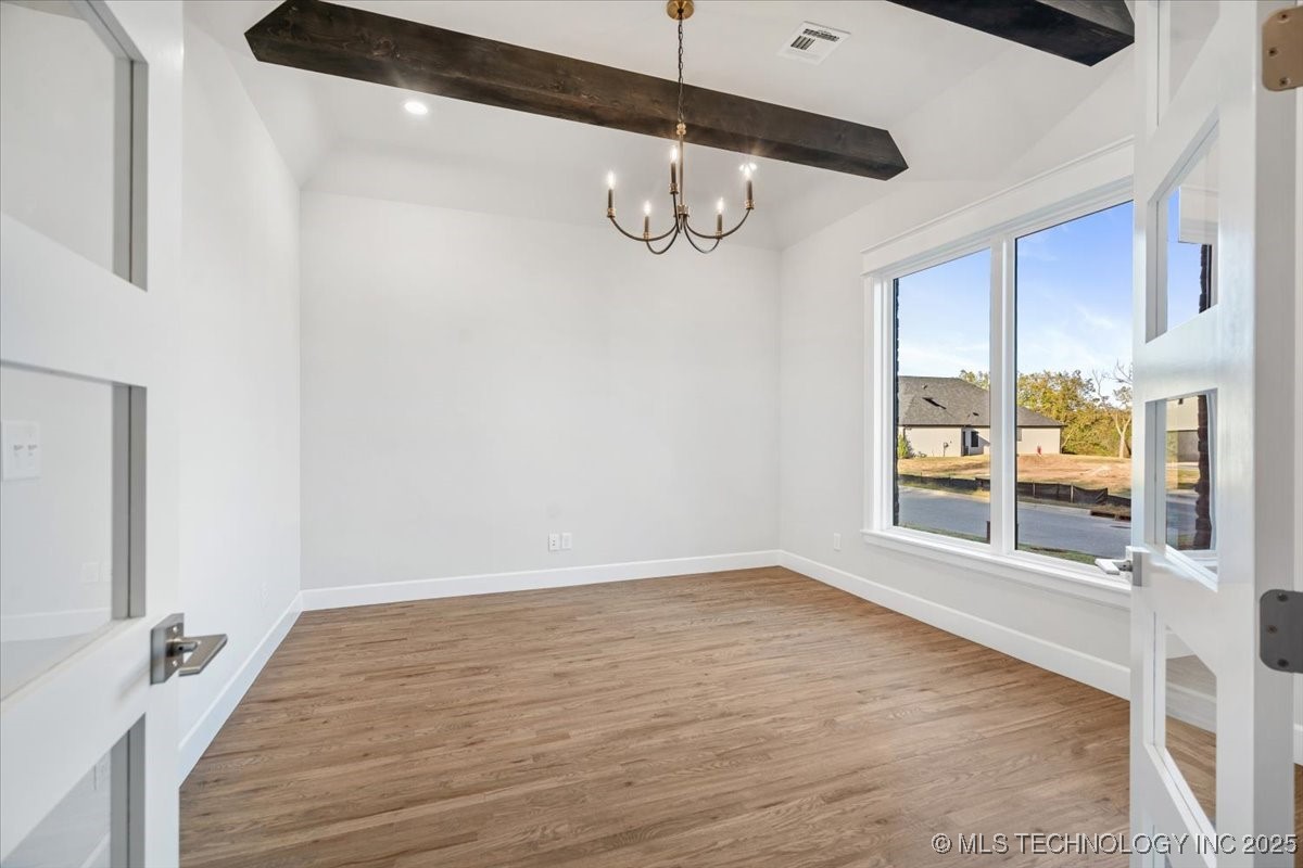 11308 S Fir Avenue W Property Photo 5