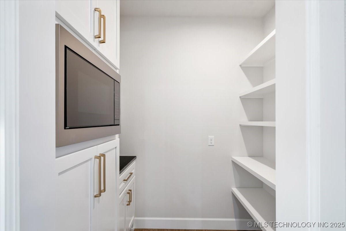 11308 S Fir Avenue W Property Photo 12