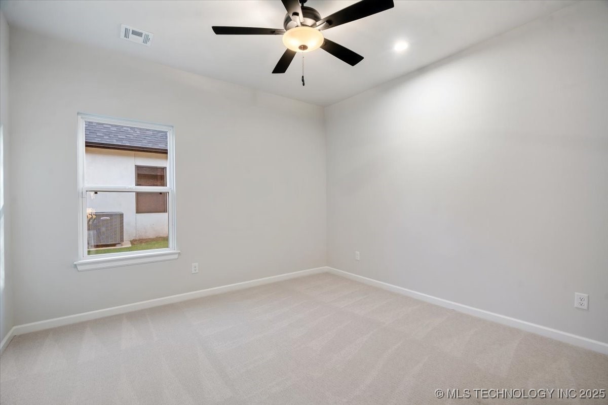 11308 S Fir Avenue W Property Photo 21