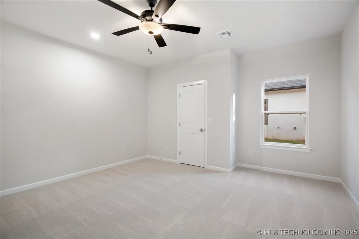 11308 S Fir Avenue W Property Photo 22