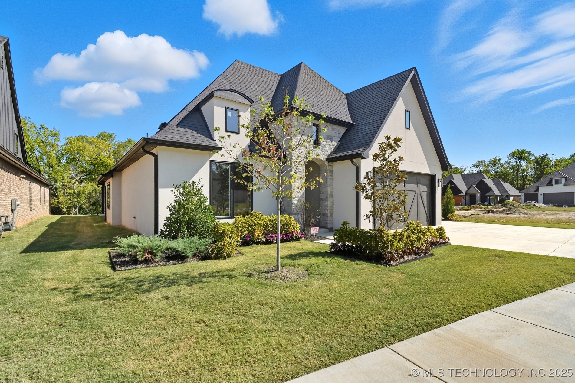 11265 S Fir Avenue W Property Photo 3