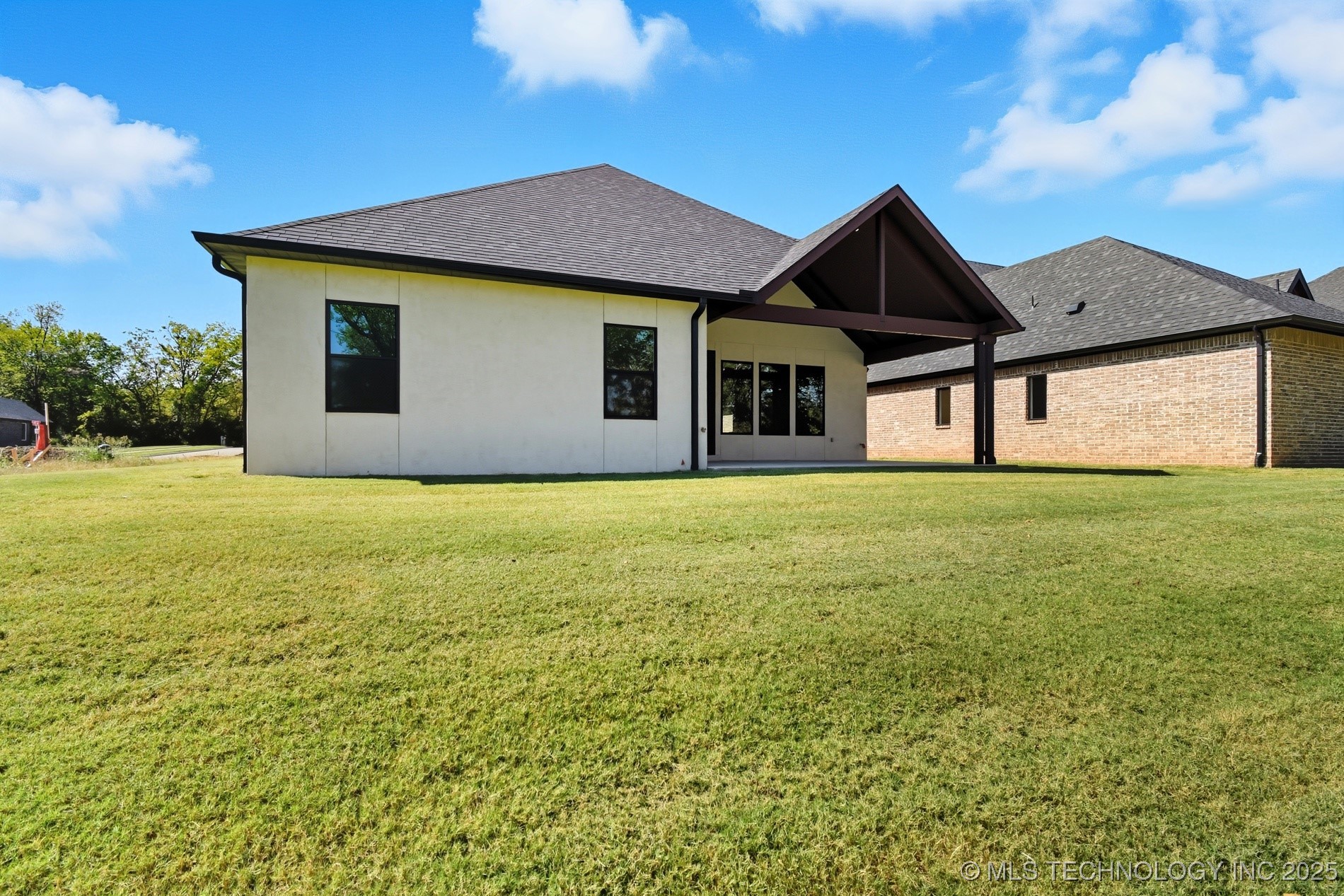 11265 S Fir Avenue W Property Photo 5