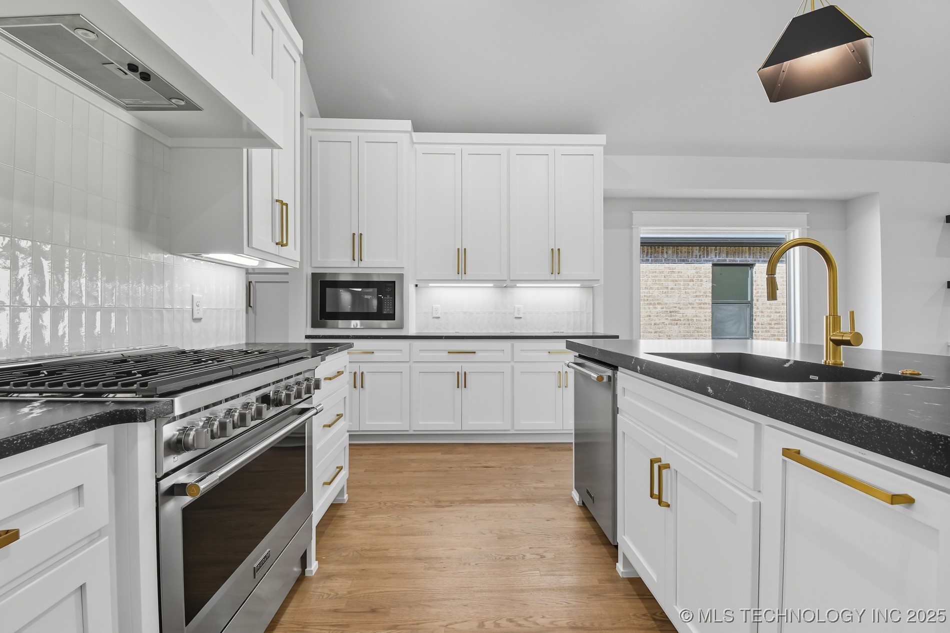 11265 S Fir Avenue W Property Photo 13