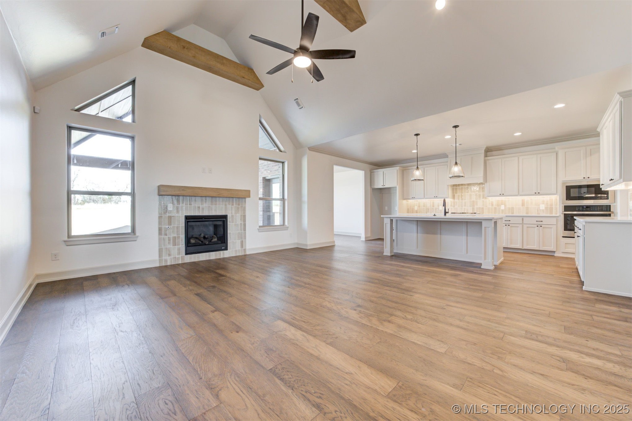 1600 N 72nd Street Property Photo 7