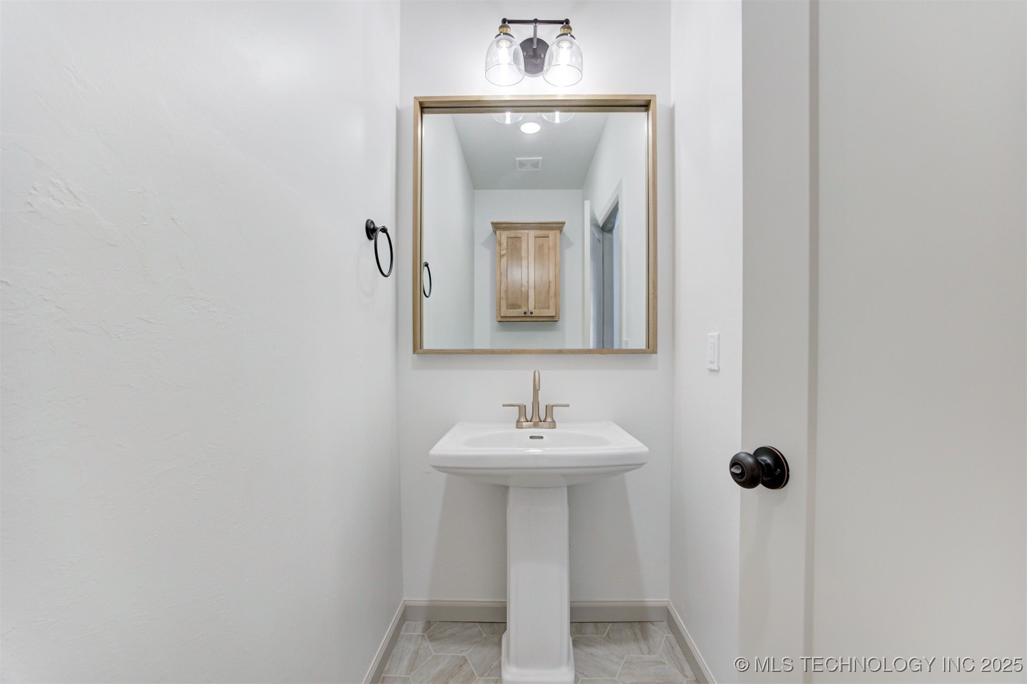 1600 N 72nd Street Property Photo 11