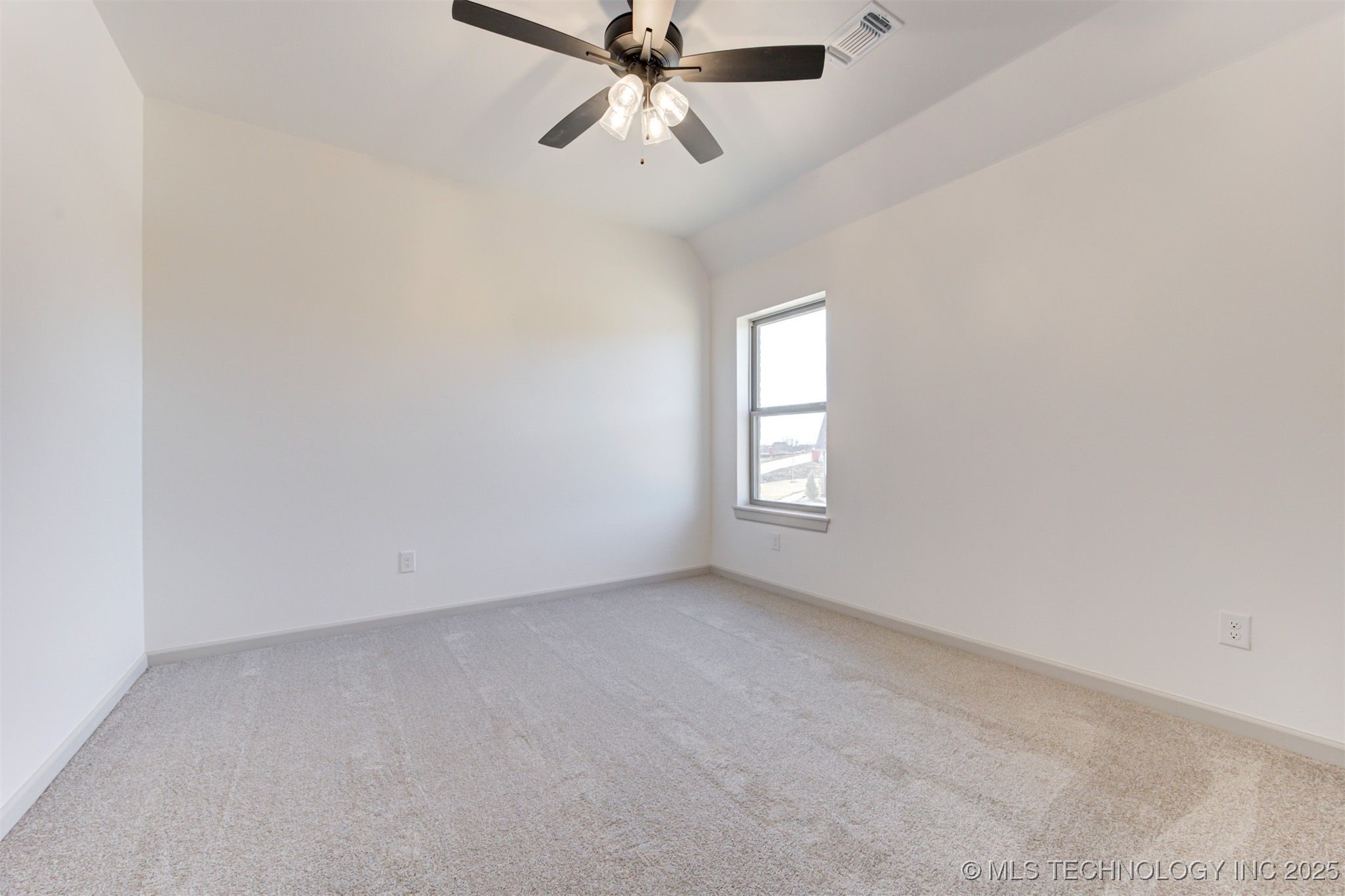 1600 N 72nd Street Property Photo 16