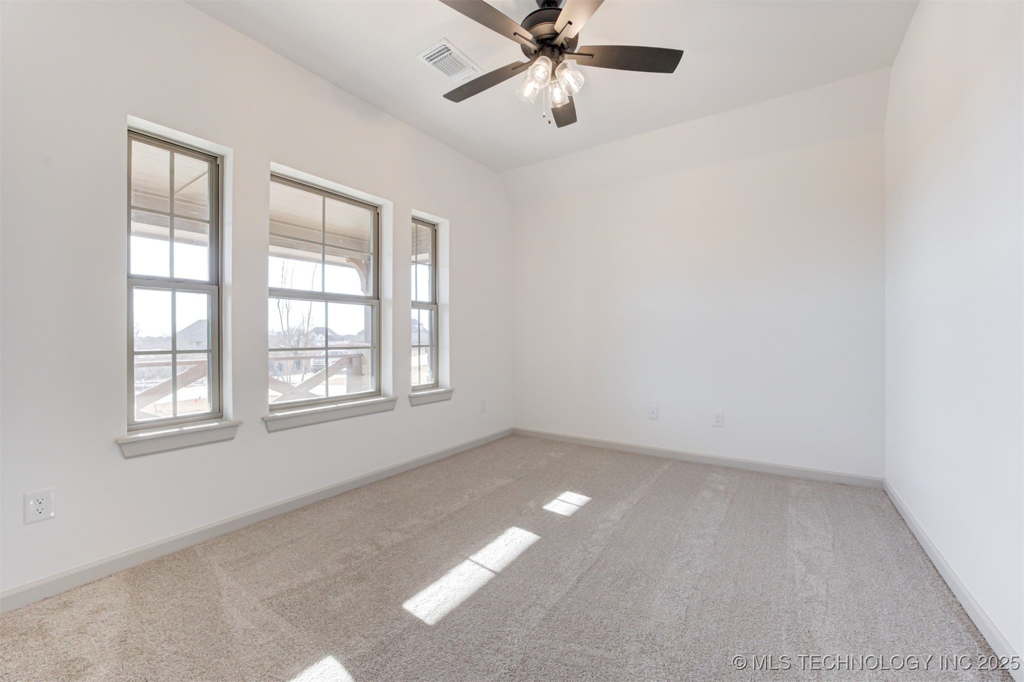 1600 N 72nd Street Property Photo 19