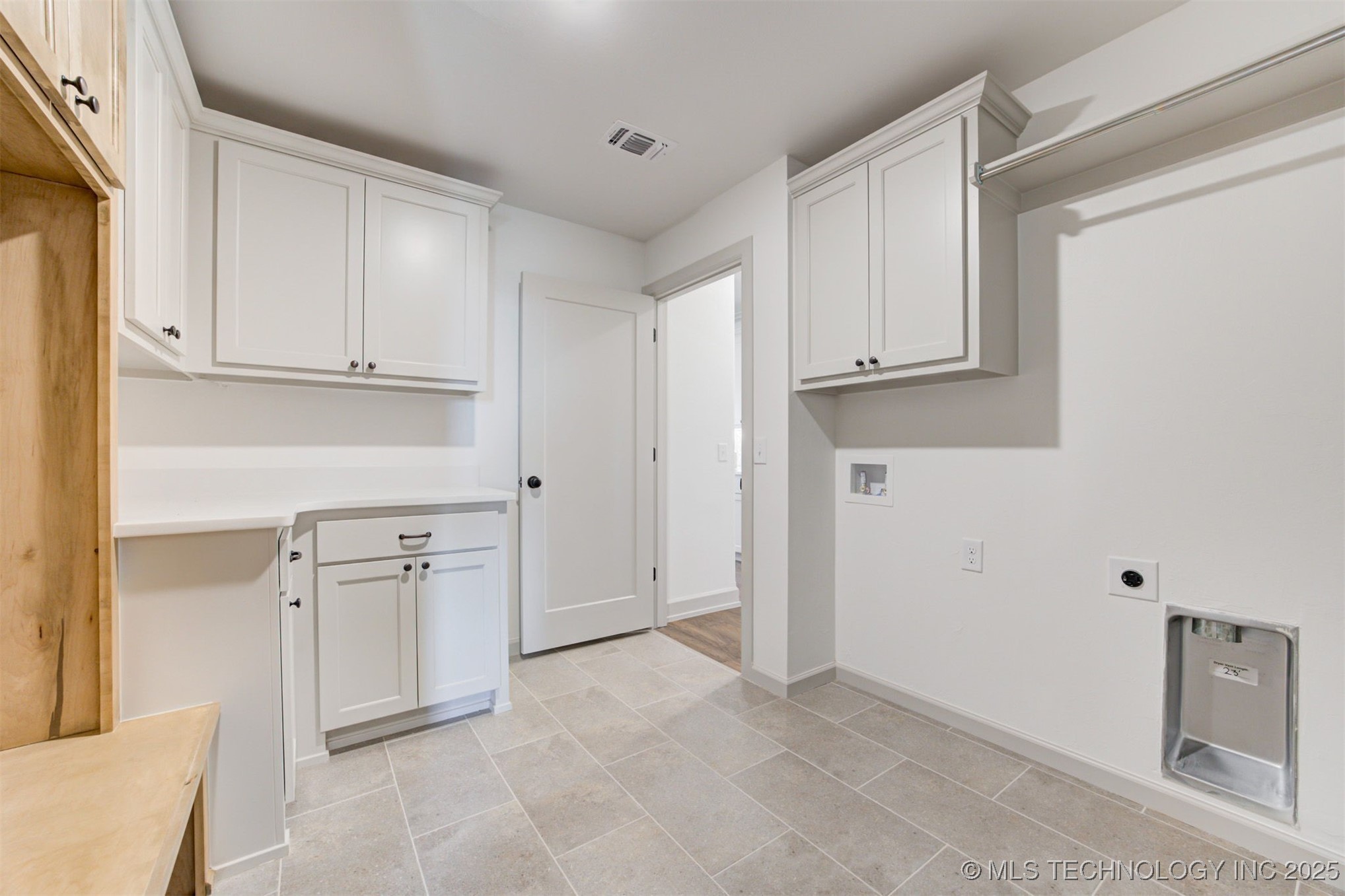 1600 N 72nd Street Property Photo 20