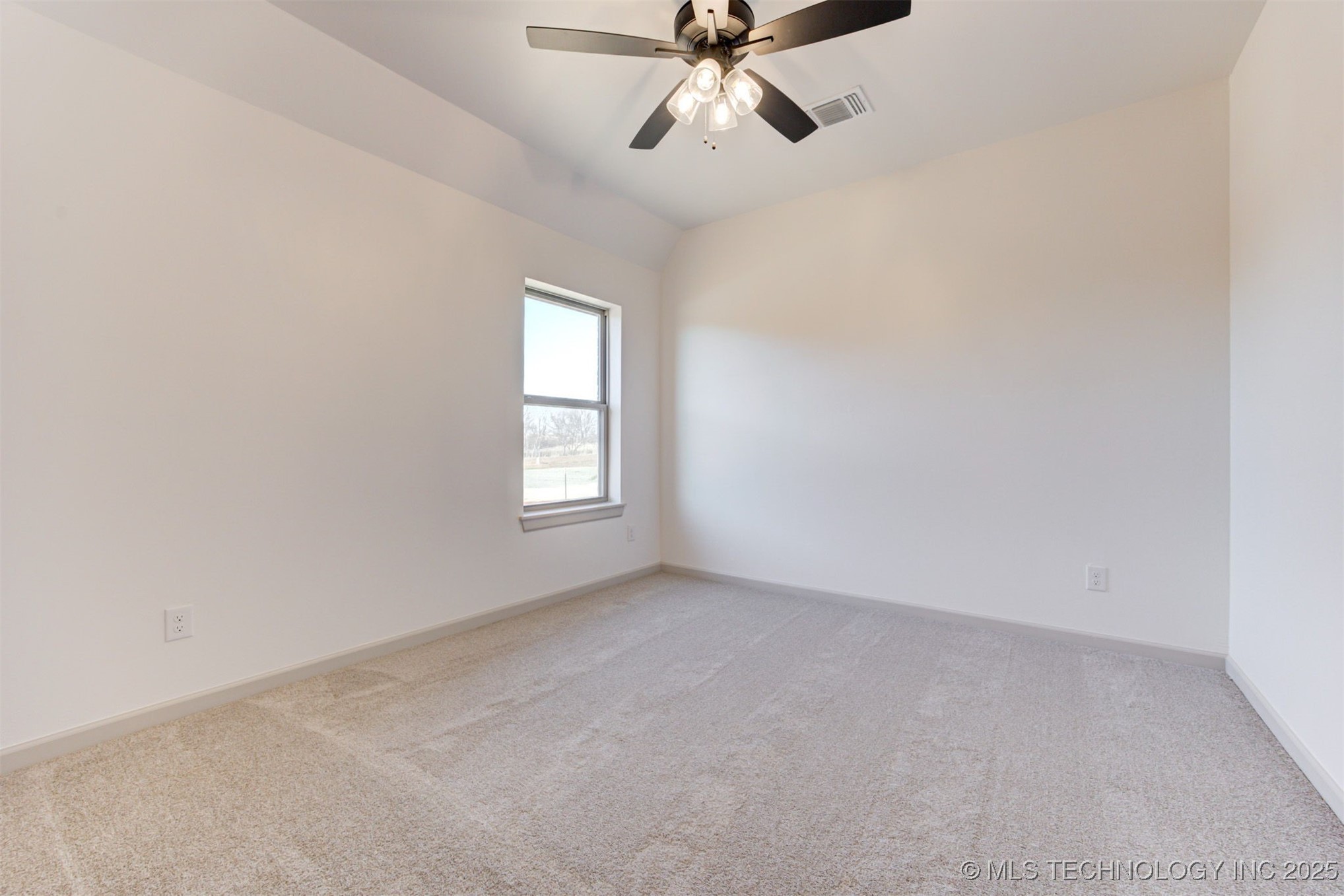 1600 N 72nd Street Property Photo 21