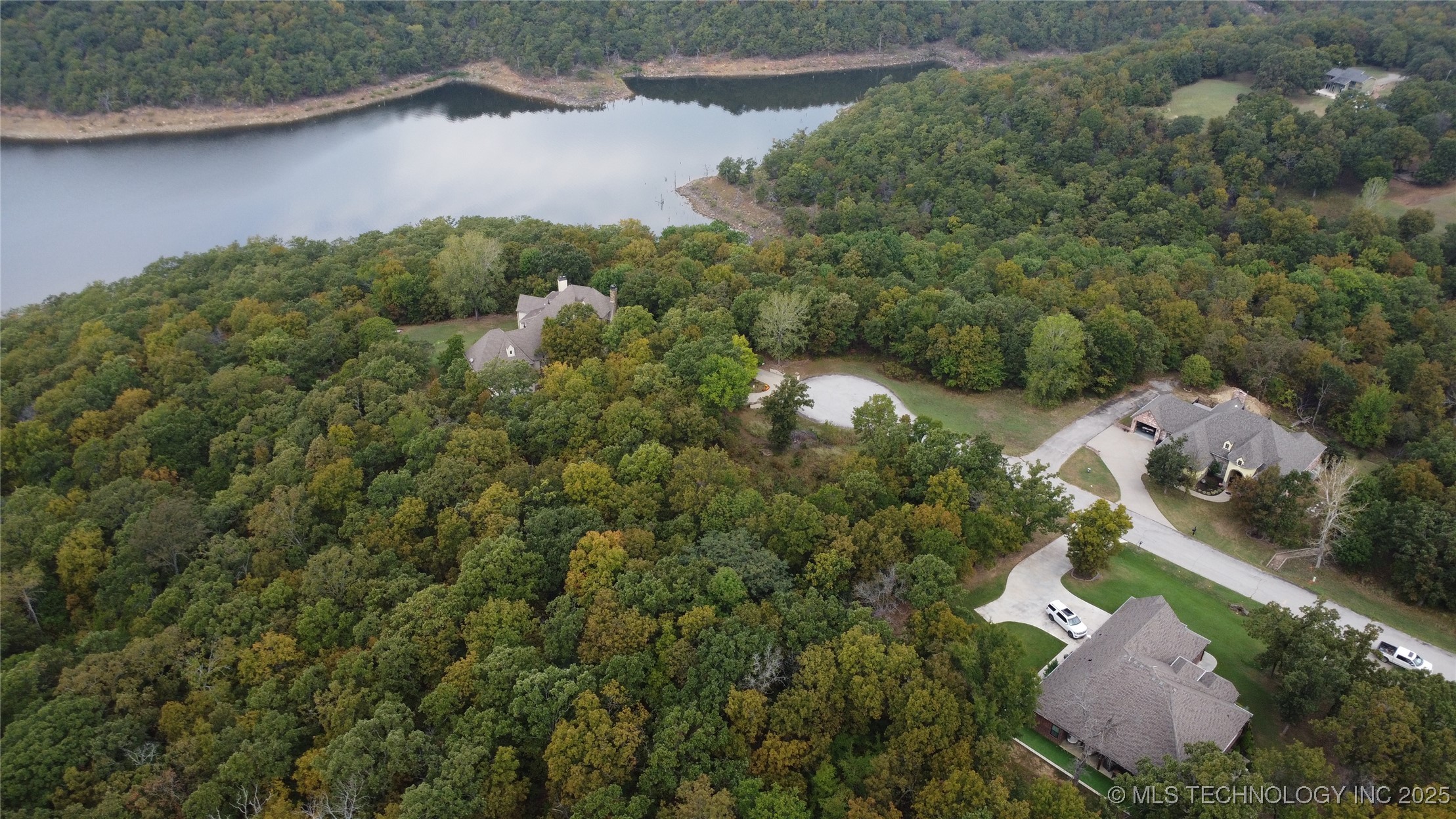 6 Cross Oaks Drive Property Photo 6