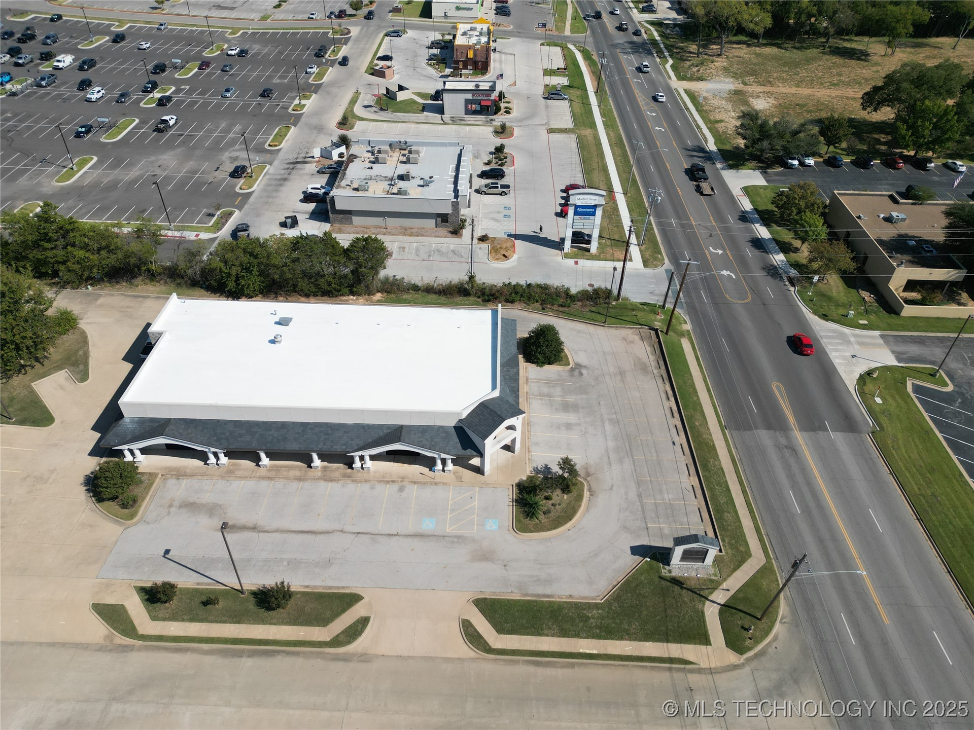 1202 Brookview Drive Property Photo 6