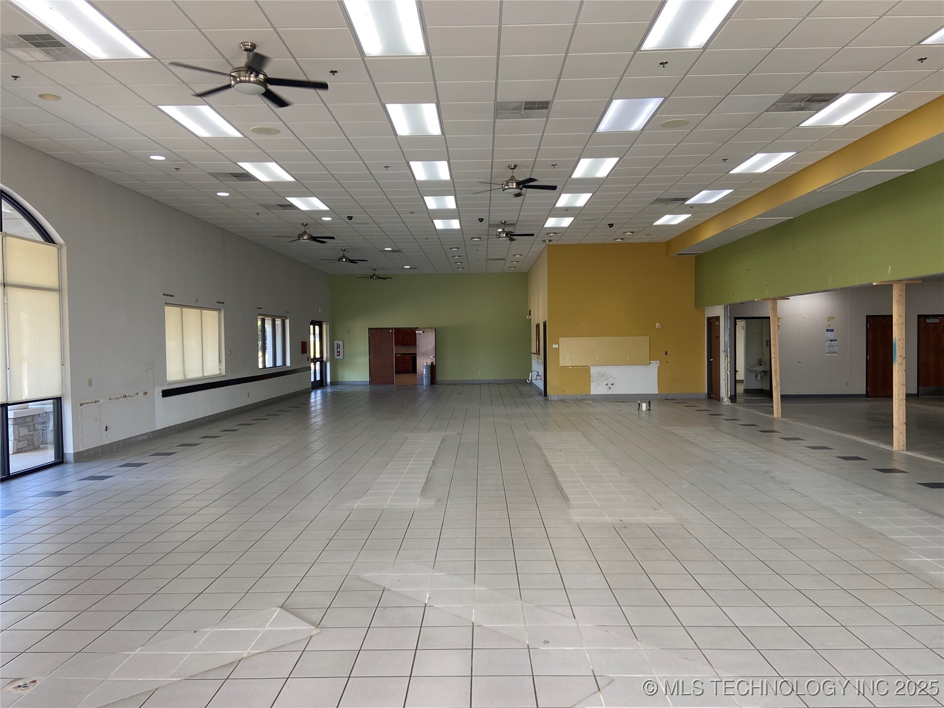 1202 Brookview Drive Property Photo 21