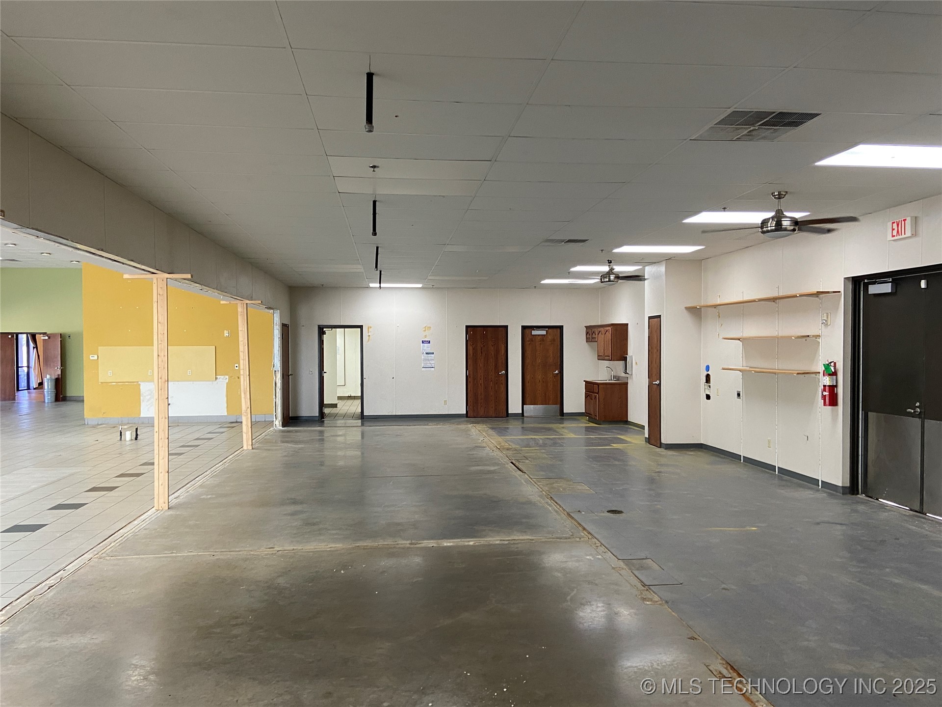 1202 Brookview Drive Property Photo 22