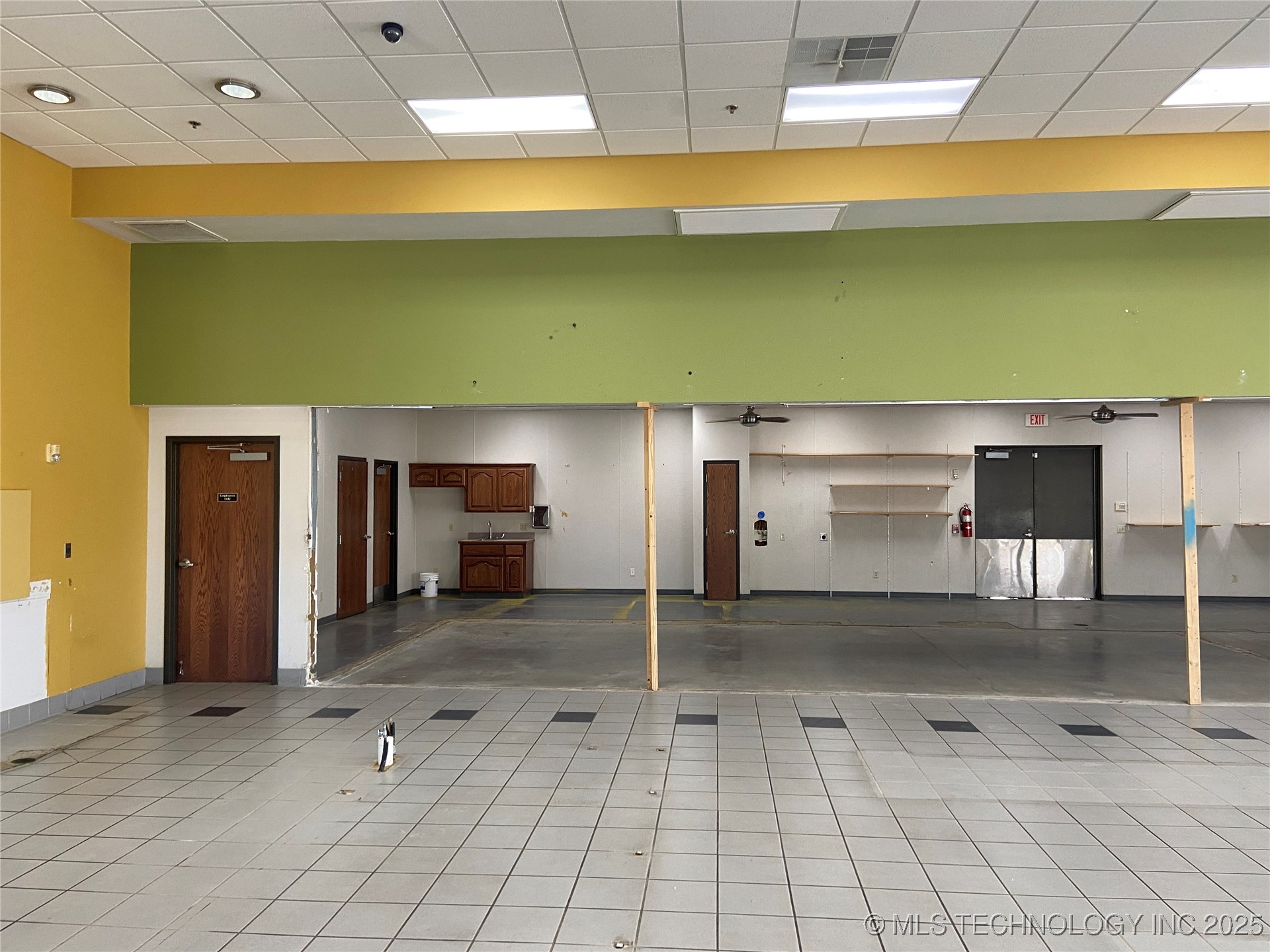 1202 Brookview Drive Property Photo 25