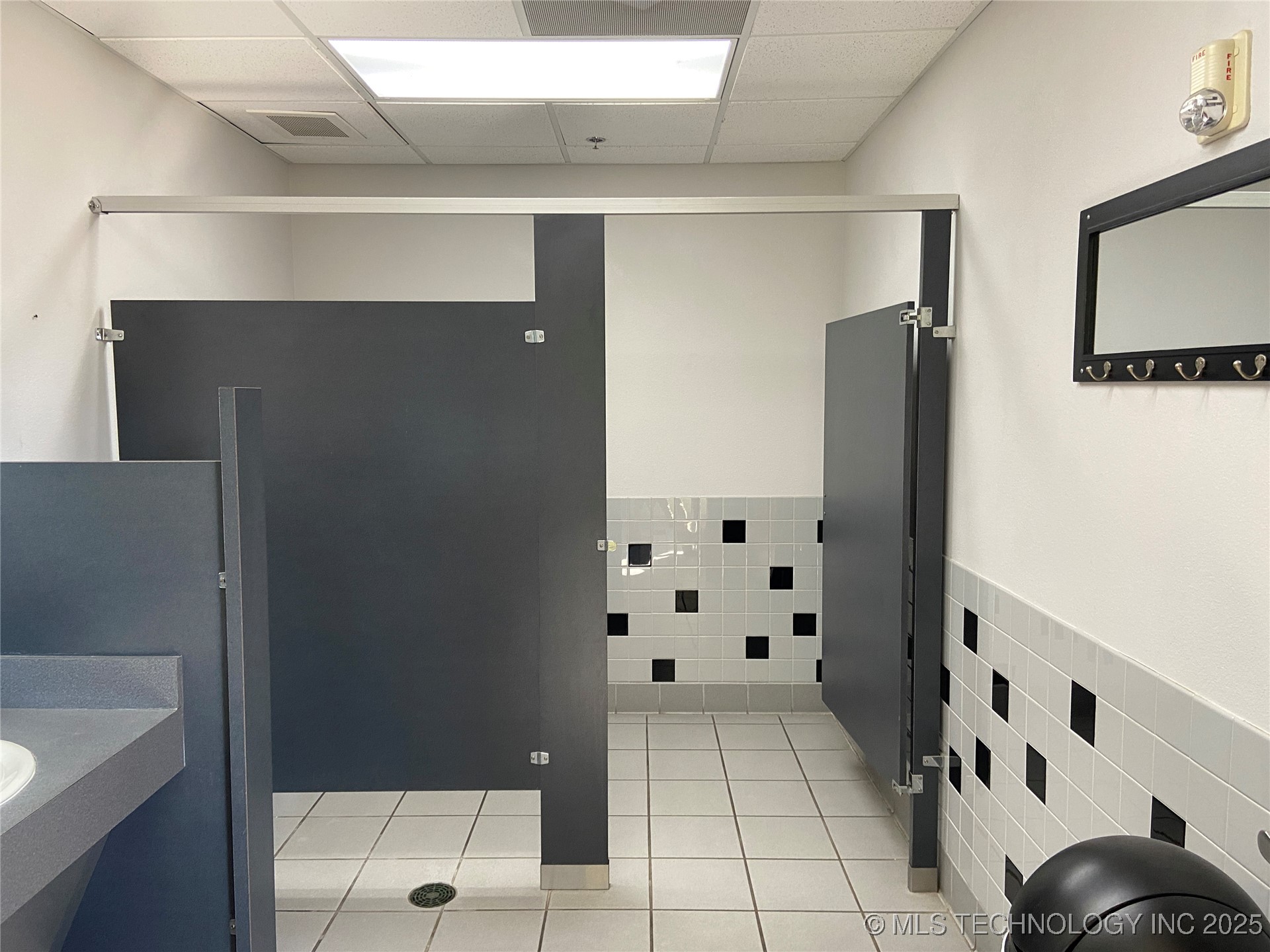 1202 Brookview Drive Property Photo 30