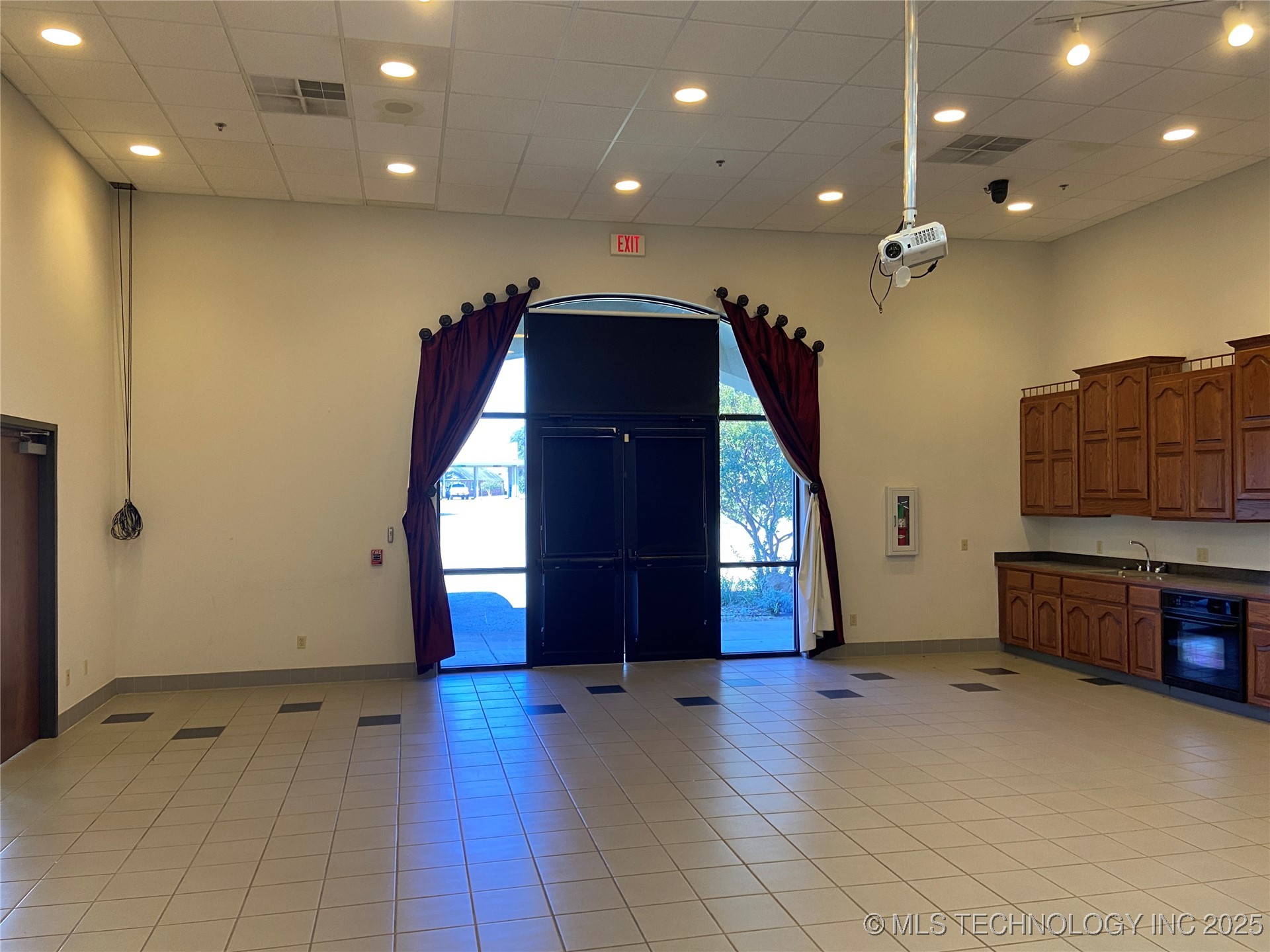 1202 Brookview Drive Property Photo 32