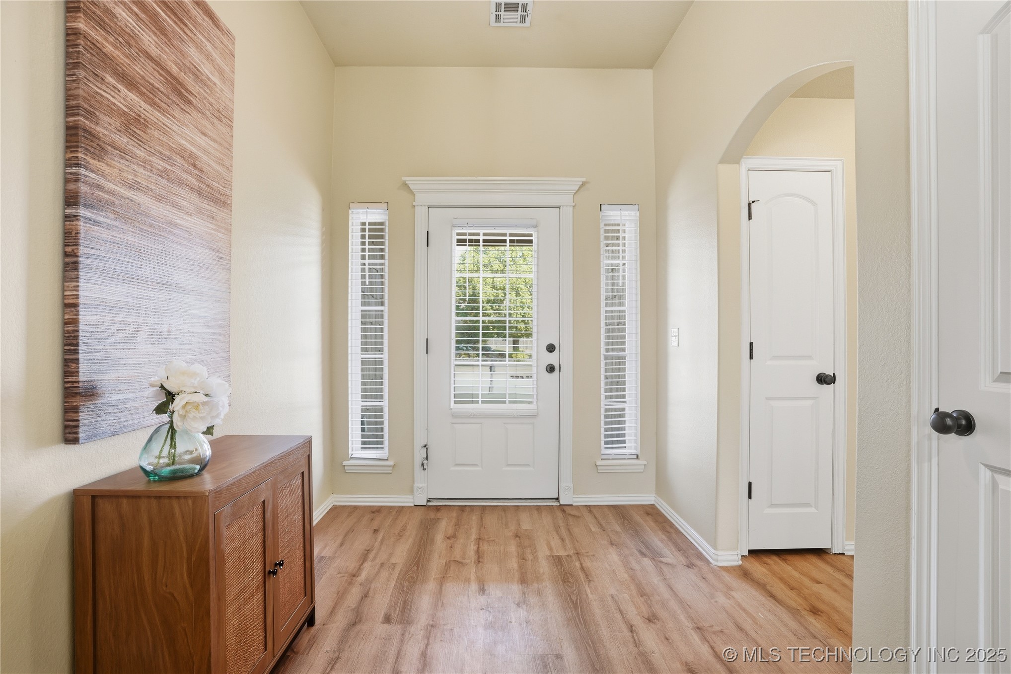 2713 W Quinton Street Property Photo 4