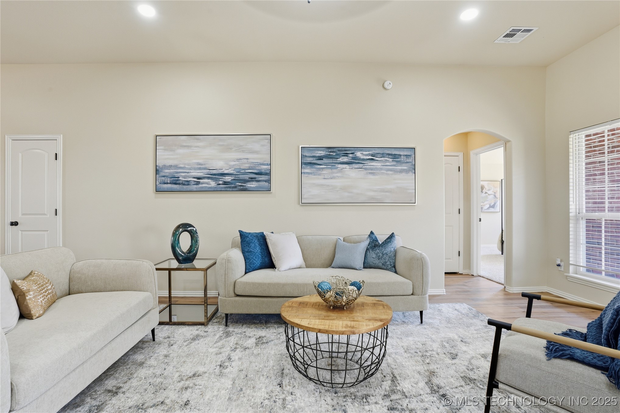 2713 W Quinton Street Property Photo 7