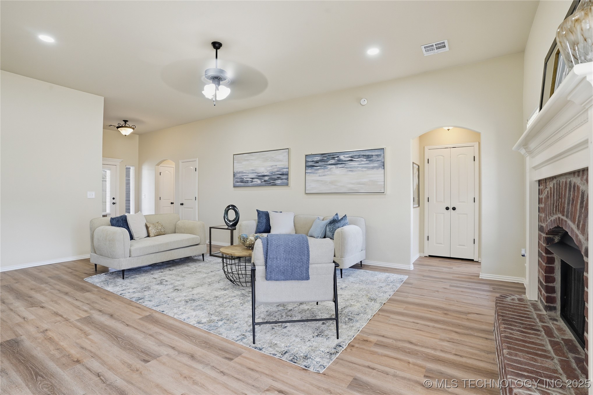 2713 W Quinton Street Property Photo 10