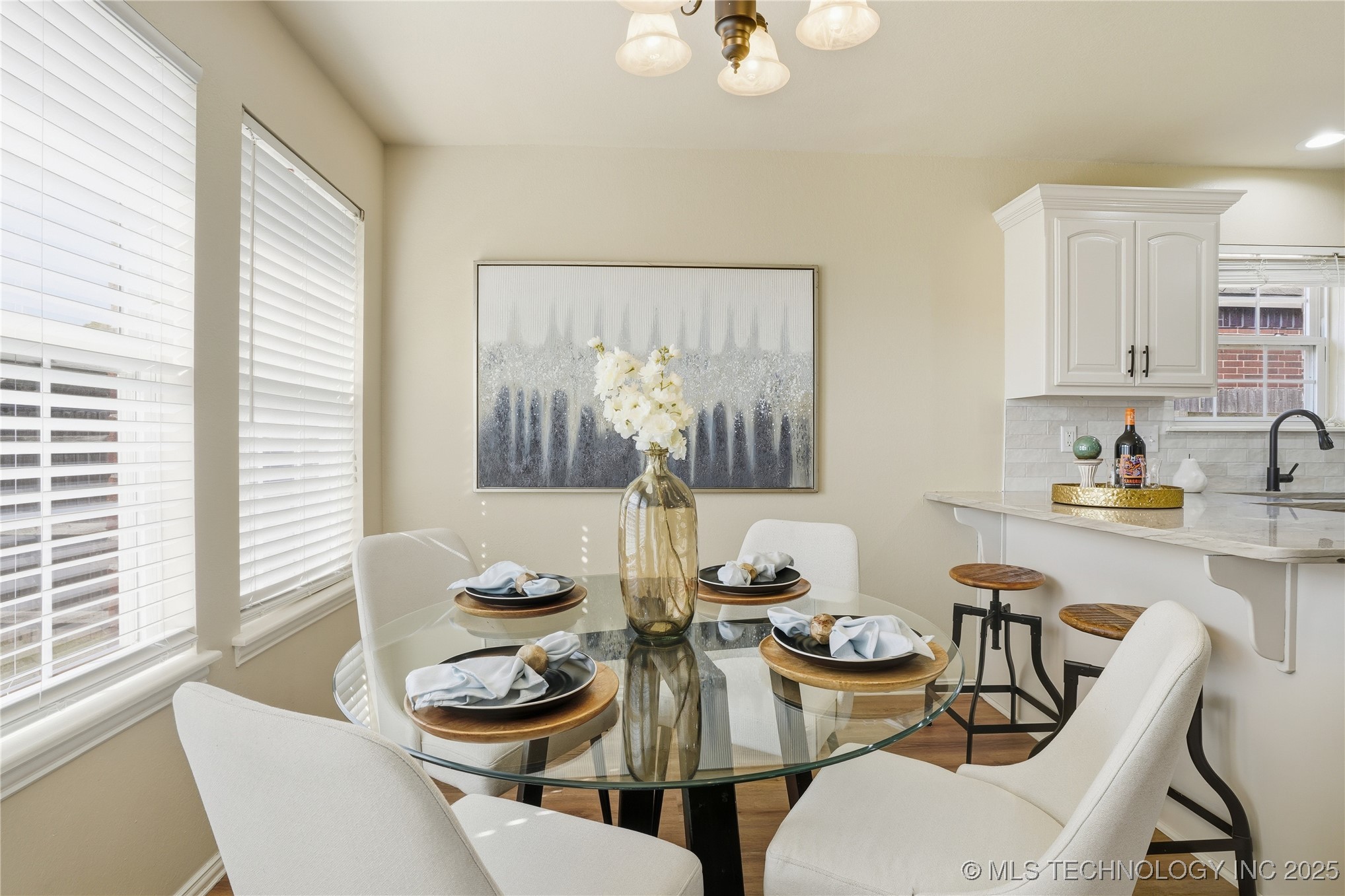 2713 W Quinton Street Property Photo 11