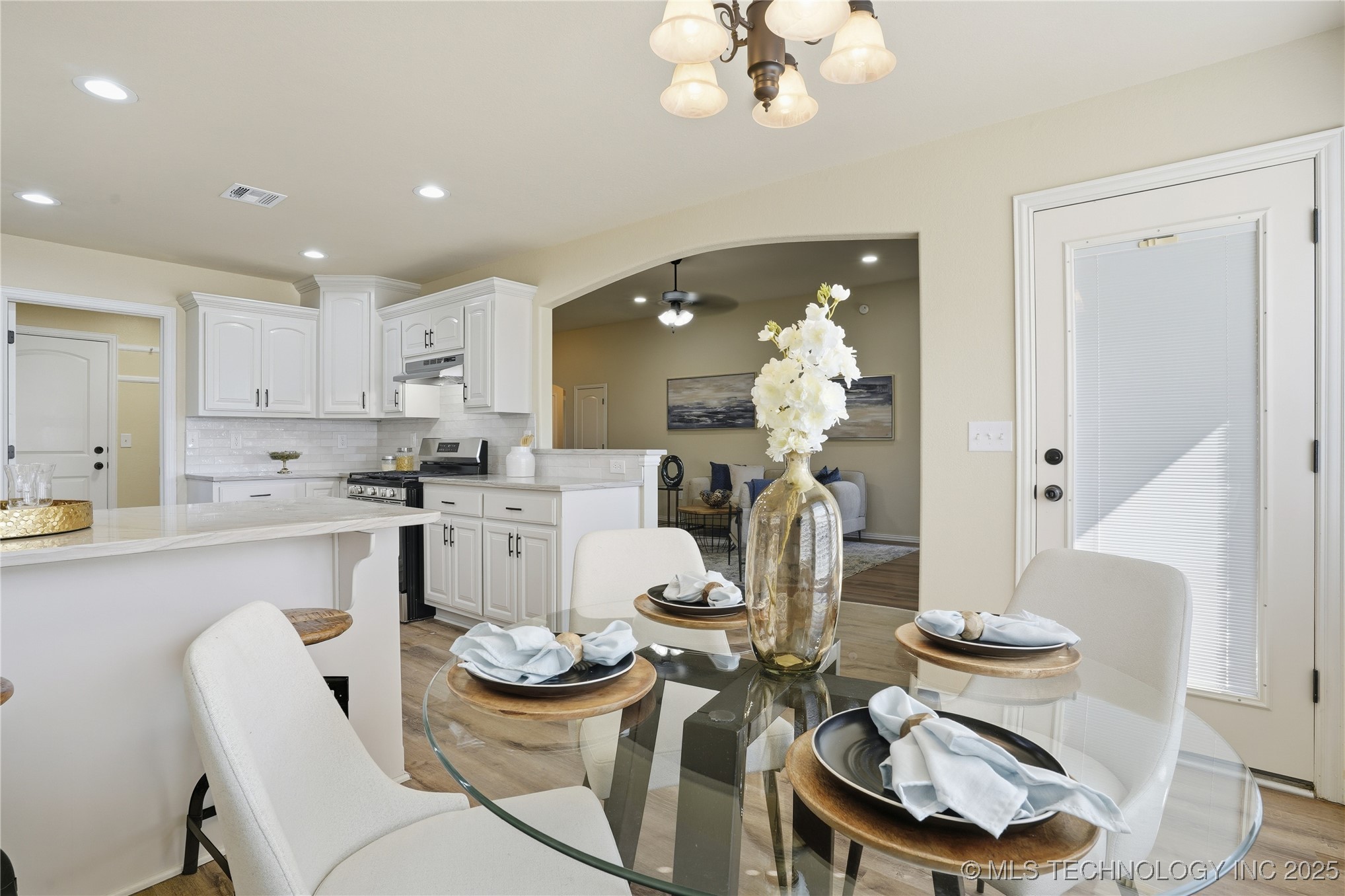 2713 W Quinton Street Property Photo 13