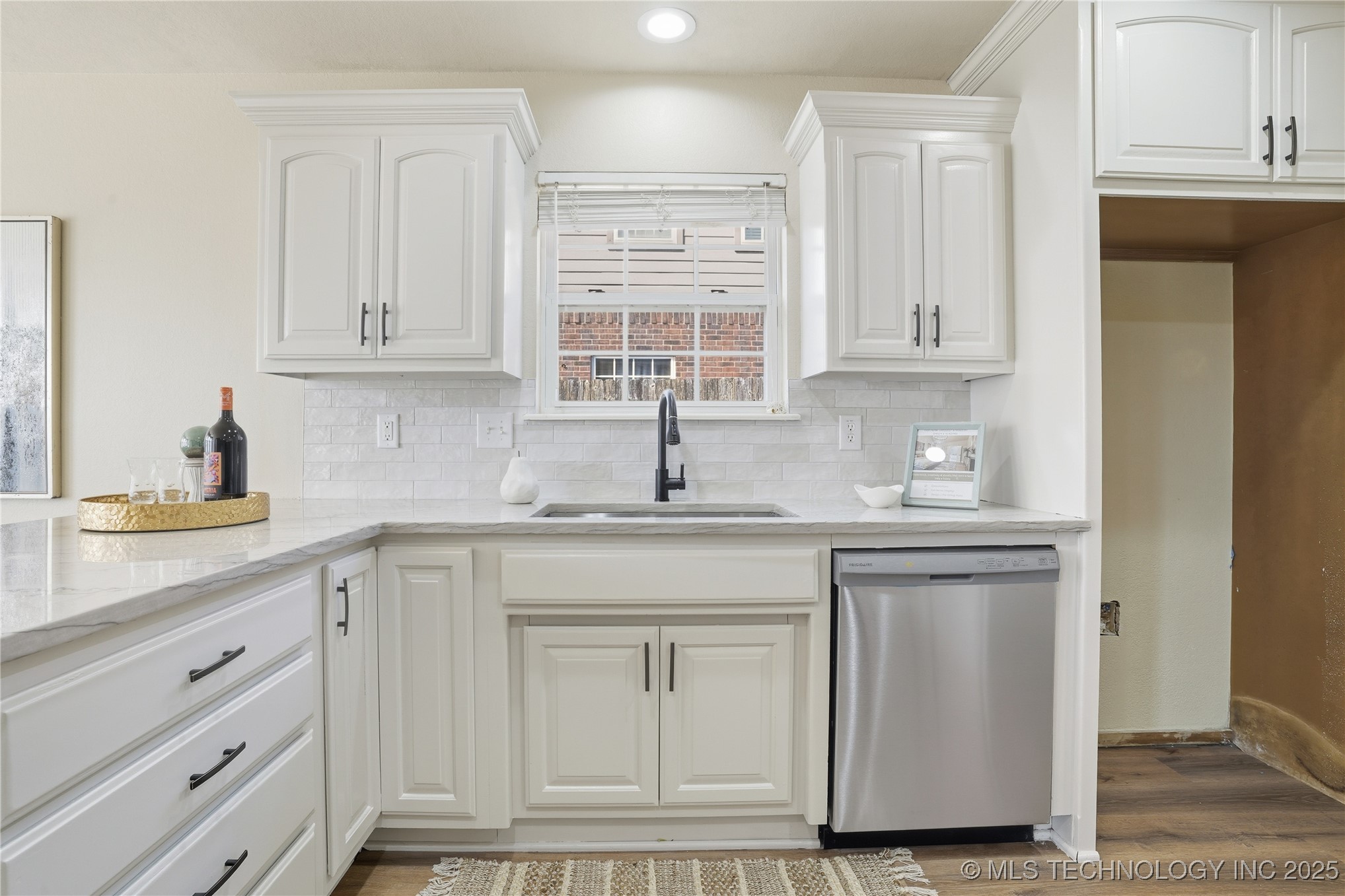 2713 W Quinton Street Property Photo 17