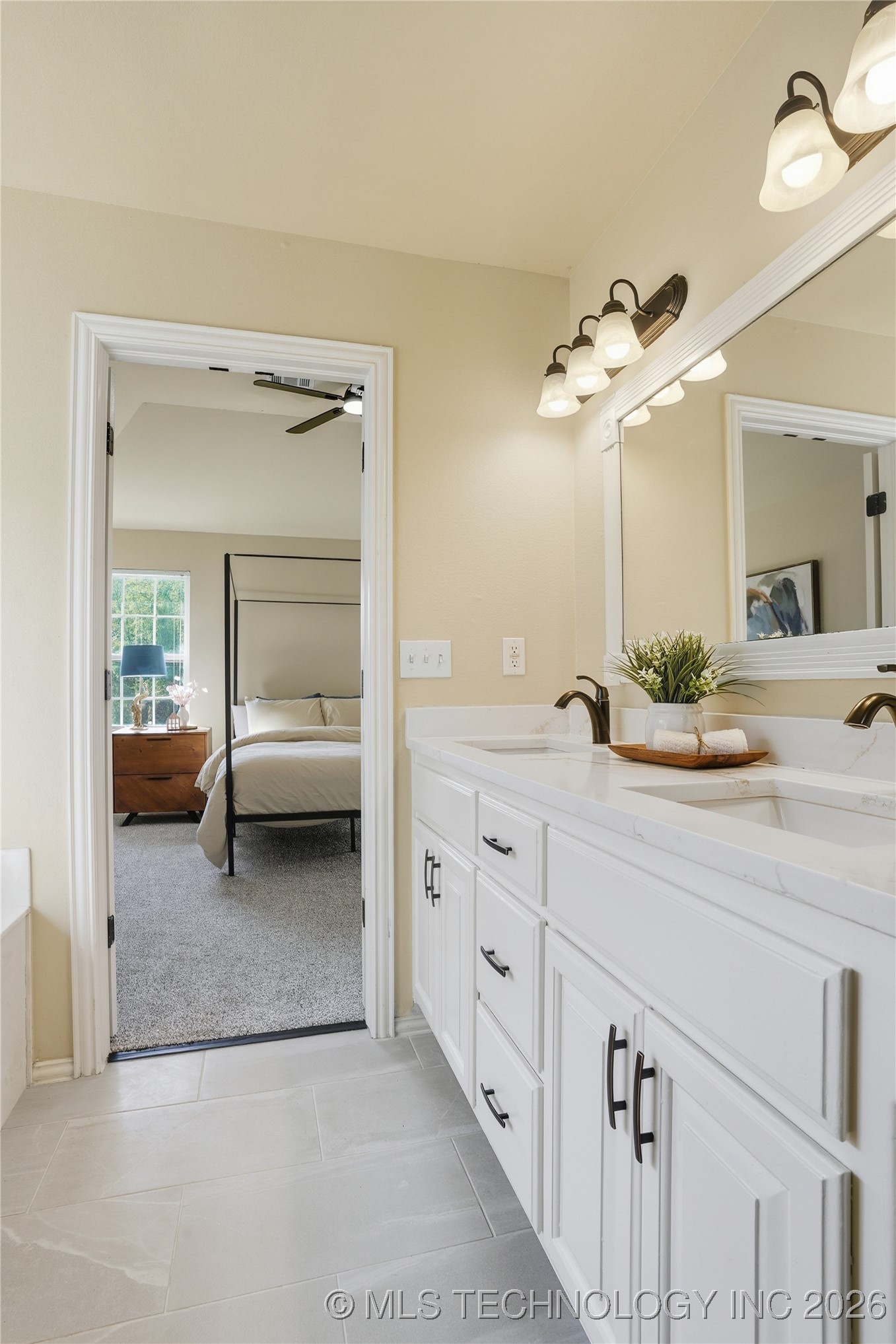 2713 W Quinton Street Property Photo 25