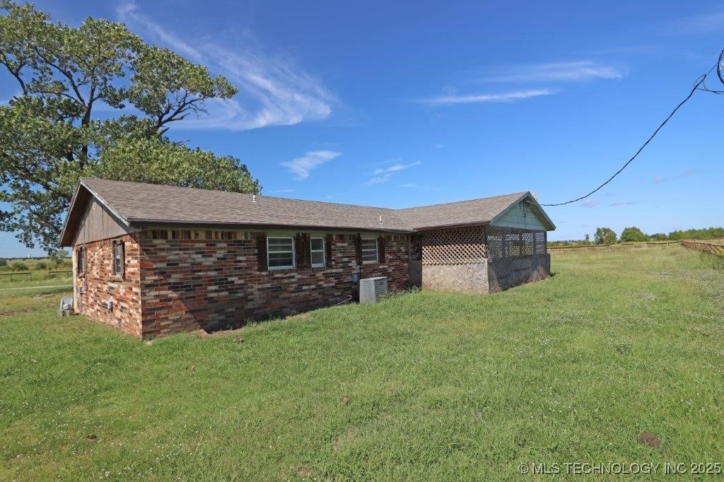 11784 Linn Road Property Photo 4