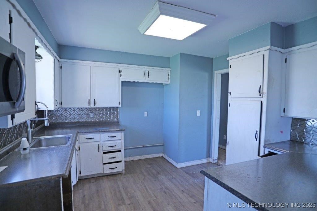 11784 Linn Road Property Photo 6